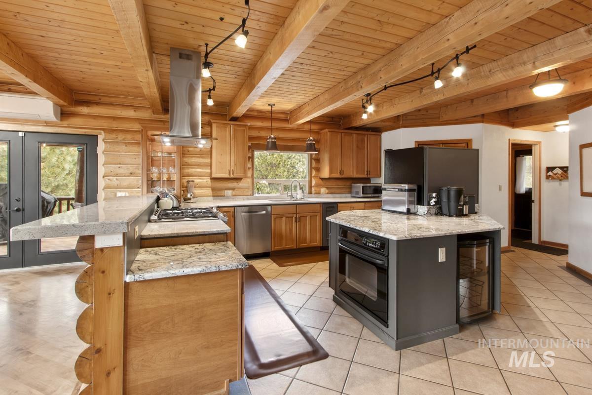 10360 Gamann Drive, Cascade, Idaho 83611, 3 Bedrooms, 4 Bathrooms, Residential For Sale, Price $1,100,000,MLS 98982834