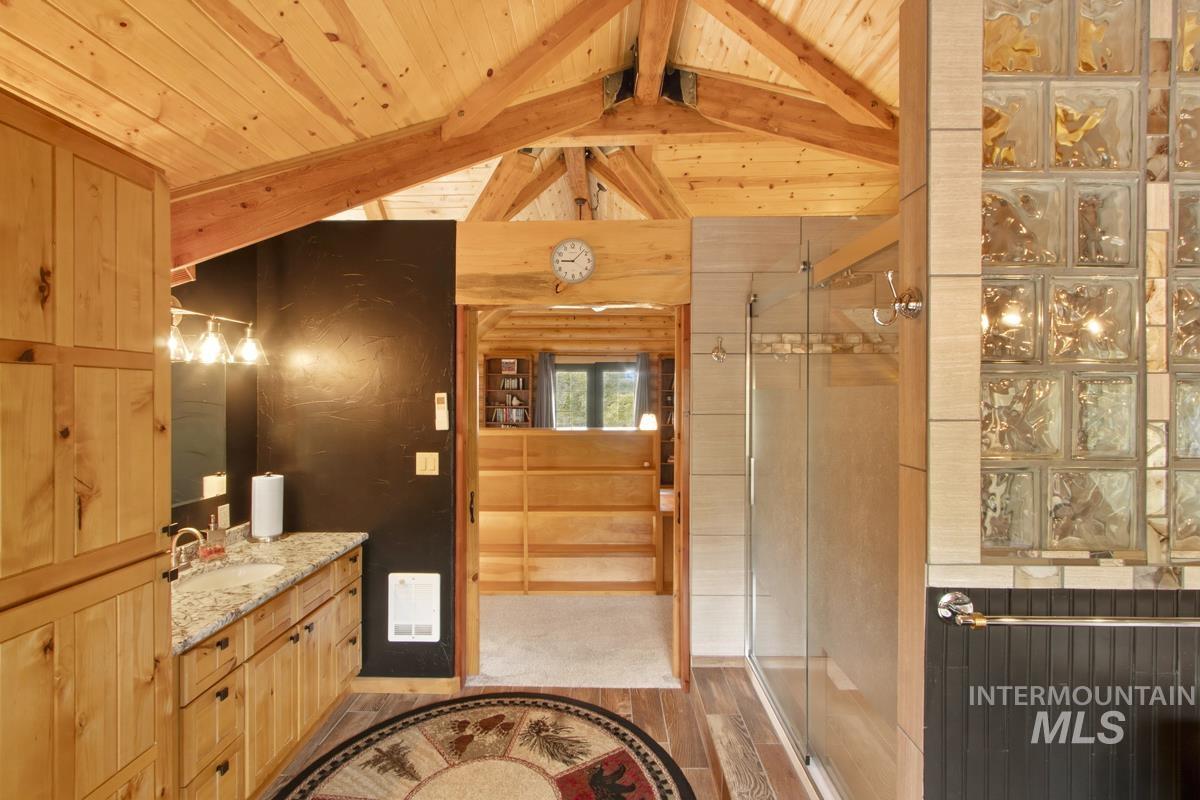 10360 Gamann Drive, Cascade, Idaho 83611, 3 Bedrooms, 4 Bathrooms, Residential For Sale, Price $1,100,000,MLS 98982834