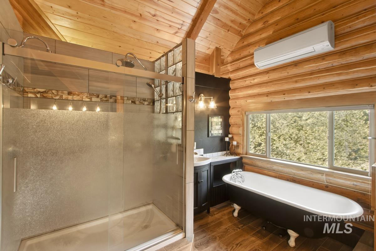 10360 Gamann Drive, Cascade, Idaho 83611, 3 Bedrooms, 4 Bathrooms, Residential For Sale, Price $1,100,000,MLS 98982834