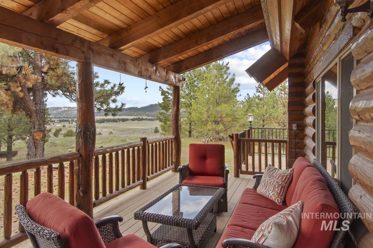 10360 Gamann Drive, Cascade, Idaho 83611, 3 Bedrooms, 4 Bathrooms, Residential For Sale, Price $1,100,000,MLS 98982834