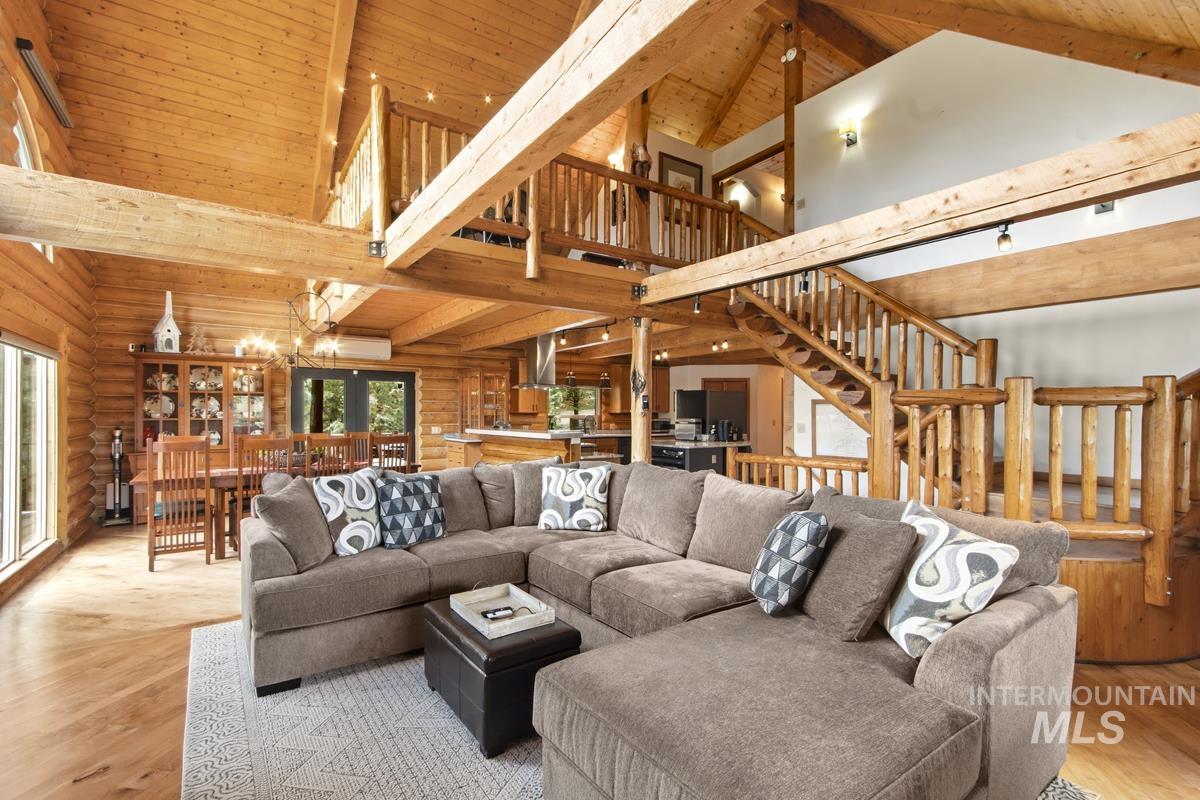 10360 Gamann Drive, Cascade, Idaho 83611, 3 Bedrooms, 4 Bathrooms, Residential For Sale, Price $1,100,000,MLS 98982834