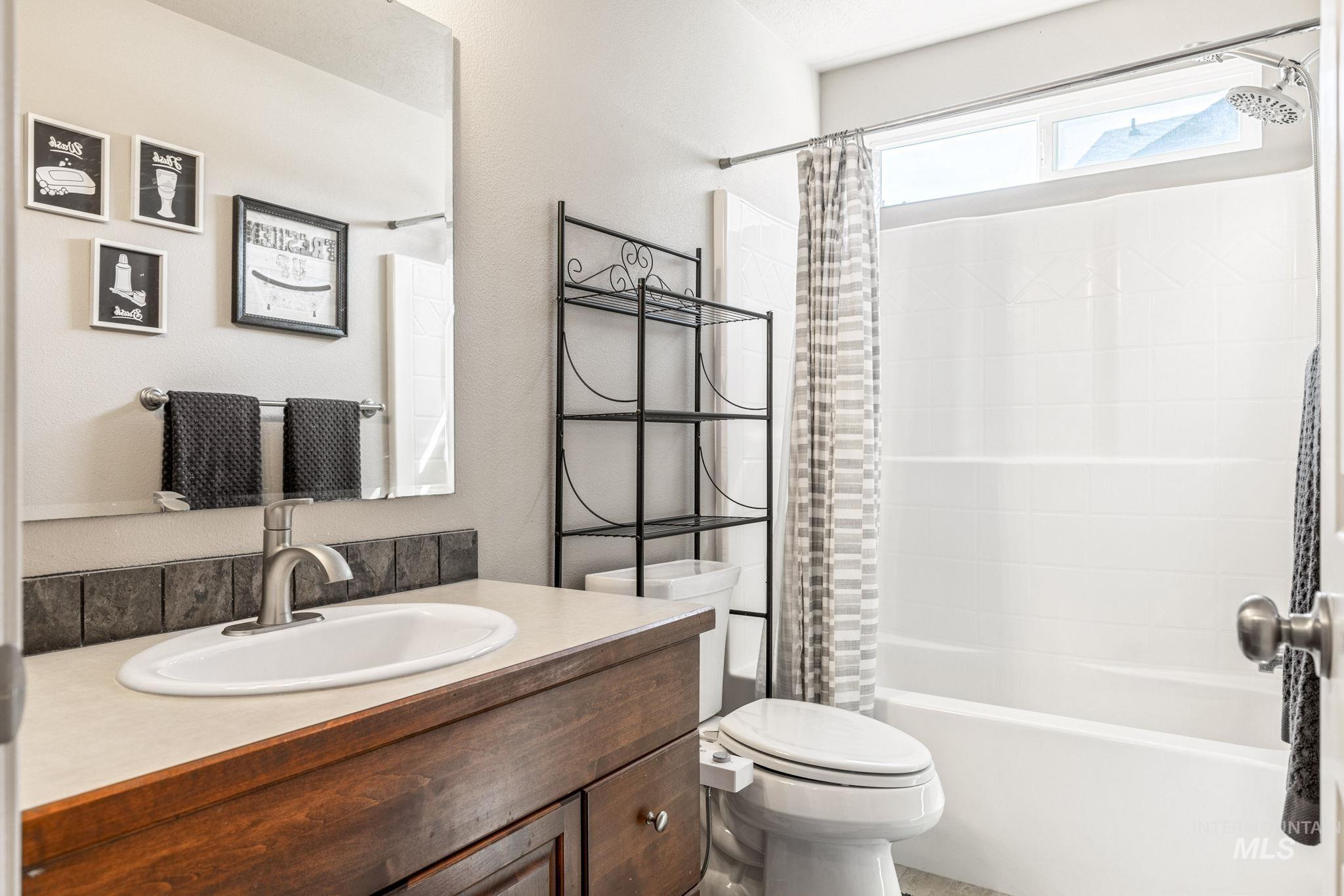 1909 S Sandcrest Way, Nampa, Idaho 83686, 3 Bedrooms, 2 Bathrooms, Residential For Sale, Price $405,000,MLS 98982837