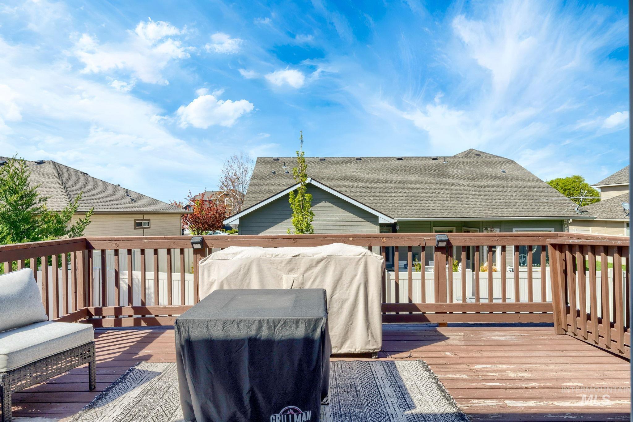 1909 S Sandcrest Way, Nampa, Idaho 83686, 3 Bedrooms, 2 Bathrooms, Residential For Sale, Price $405,000,MLS 98982837