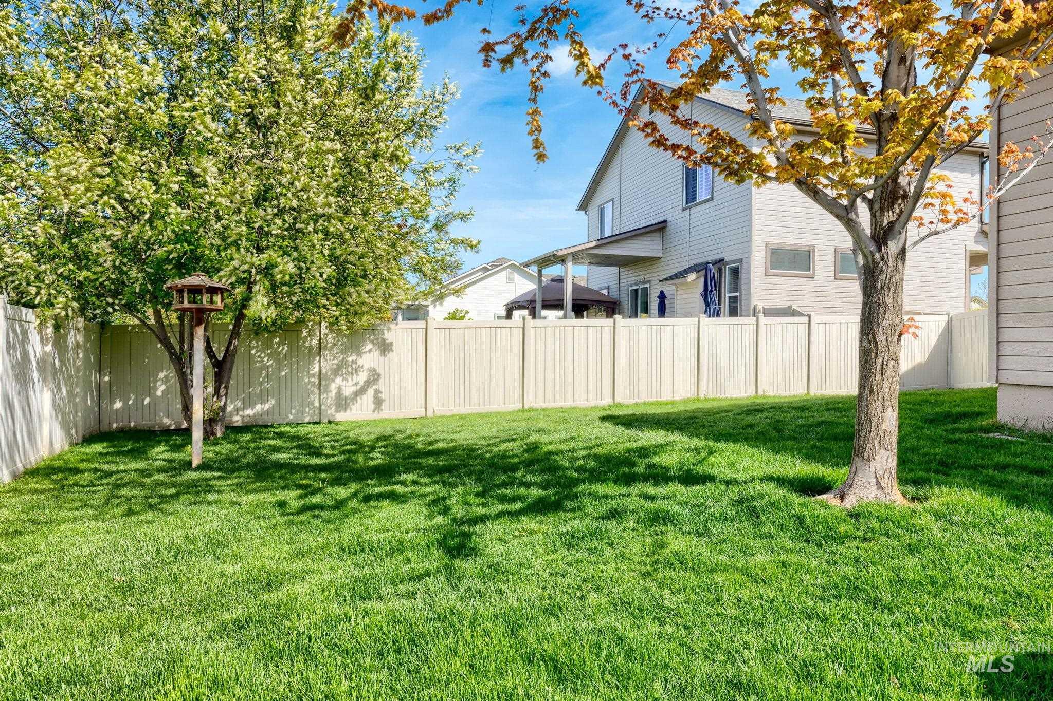 1909 S Sandcrest Way, Nampa, Idaho 83686, 3 Bedrooms, 2 Bathrooms, Residential For Sale, Price $405,000,MLS 98982837