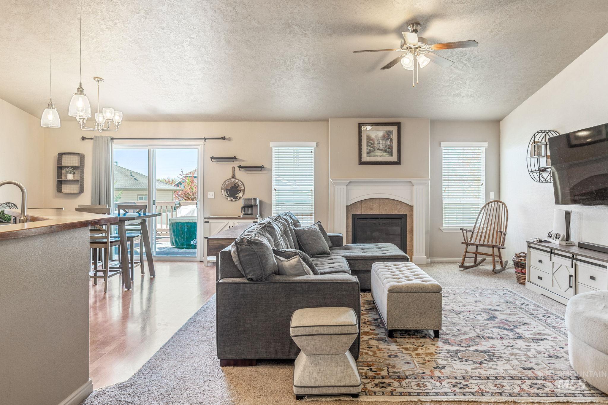 1909 S Sandcrest Way, Nampa, Idaho 83686, 3 Bedrooms, 2 Bathrooms, Residential For Sale, Price $405,000,MLS 98982837