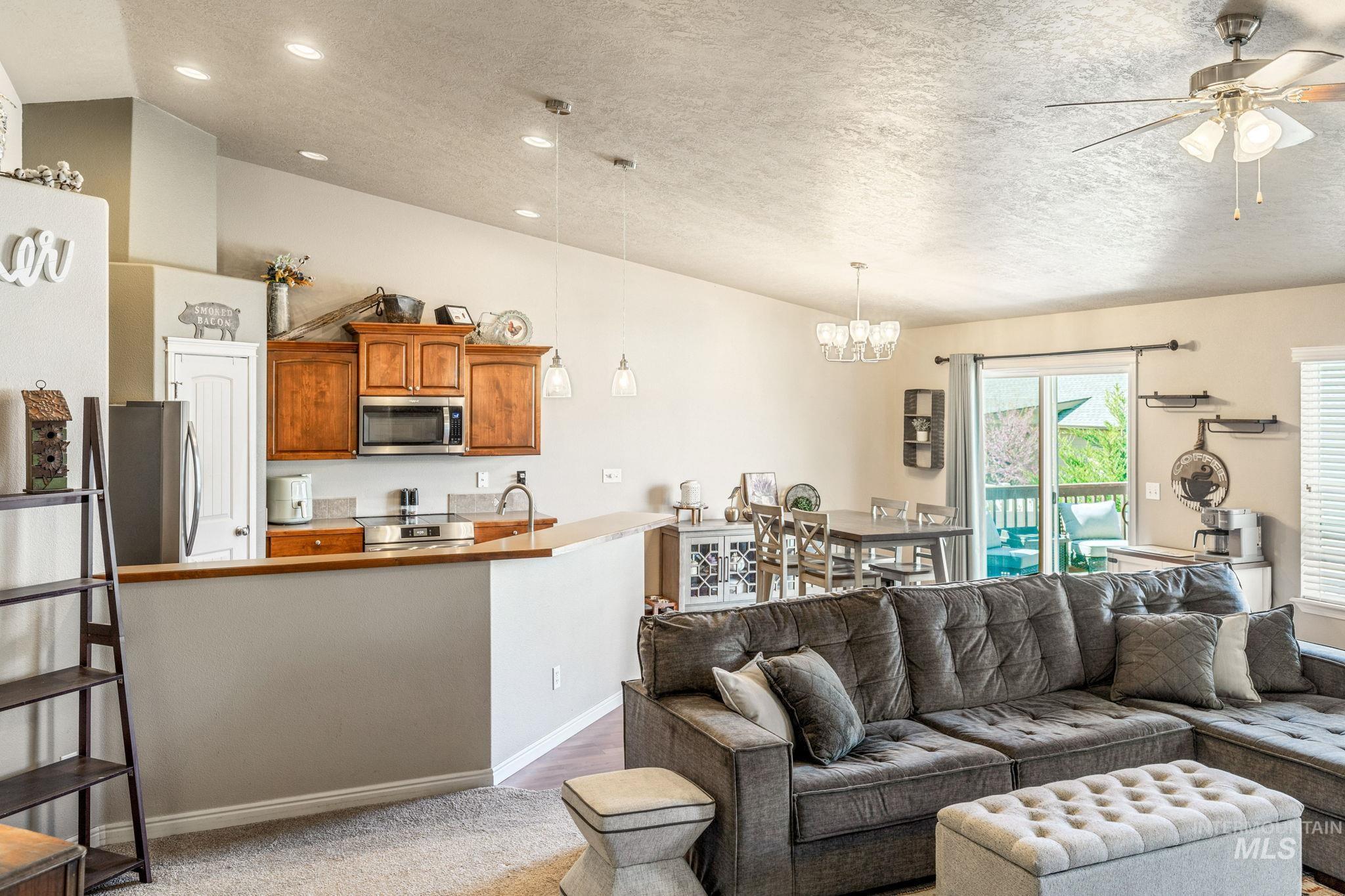 1909 S Sandcrest Way, Nampa, Idaho 83686, 3 Bedrooms, 2 Bathrooms, Residential For Sale, Price $405,000,MLS 98982837