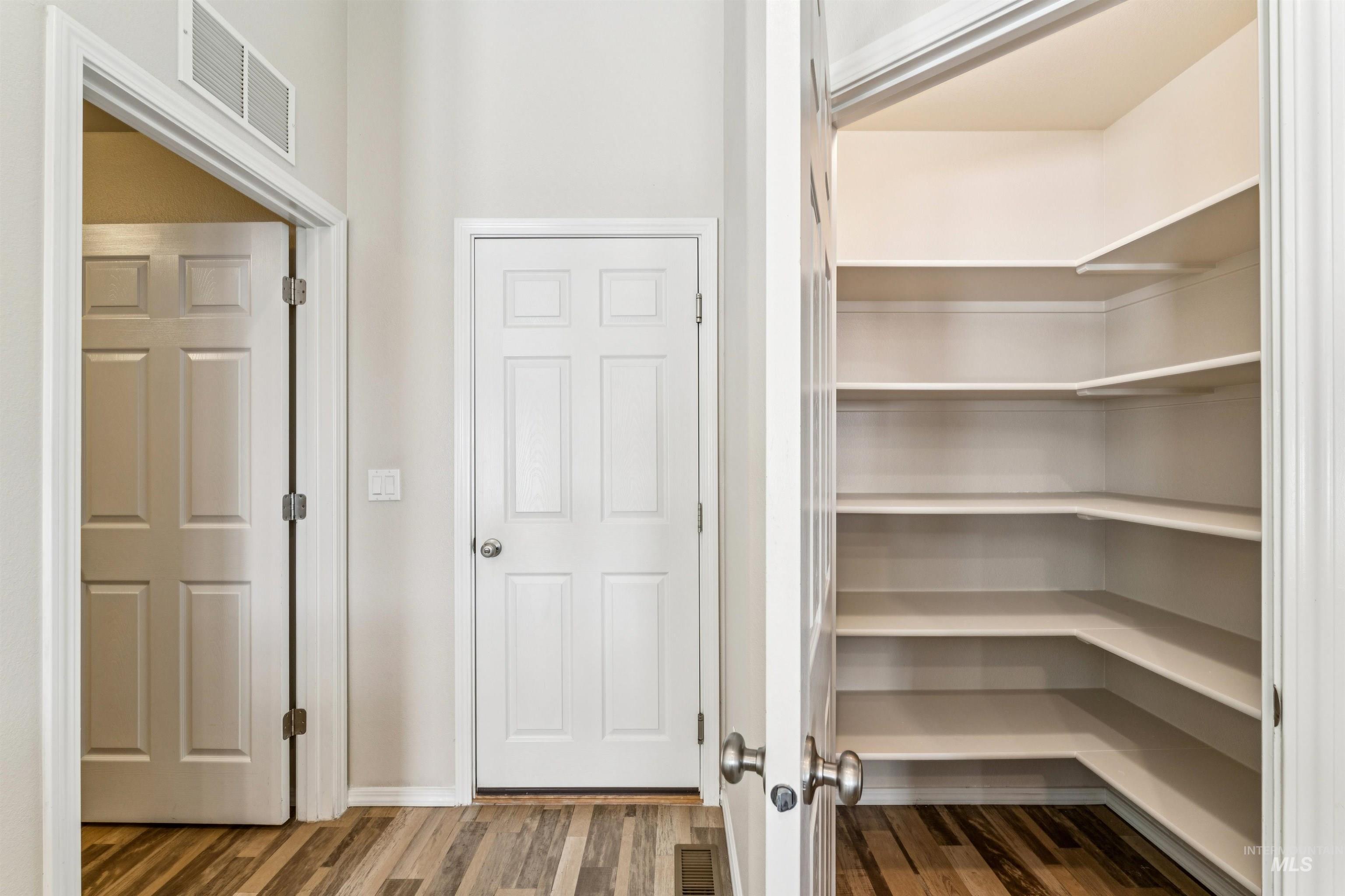 12527 Deadwood Ct, Nampa, Idaho 83651, 4 Bedrooms, 2 Bathrooms, Residential For Sale, Price $426,000,MLS 98982838