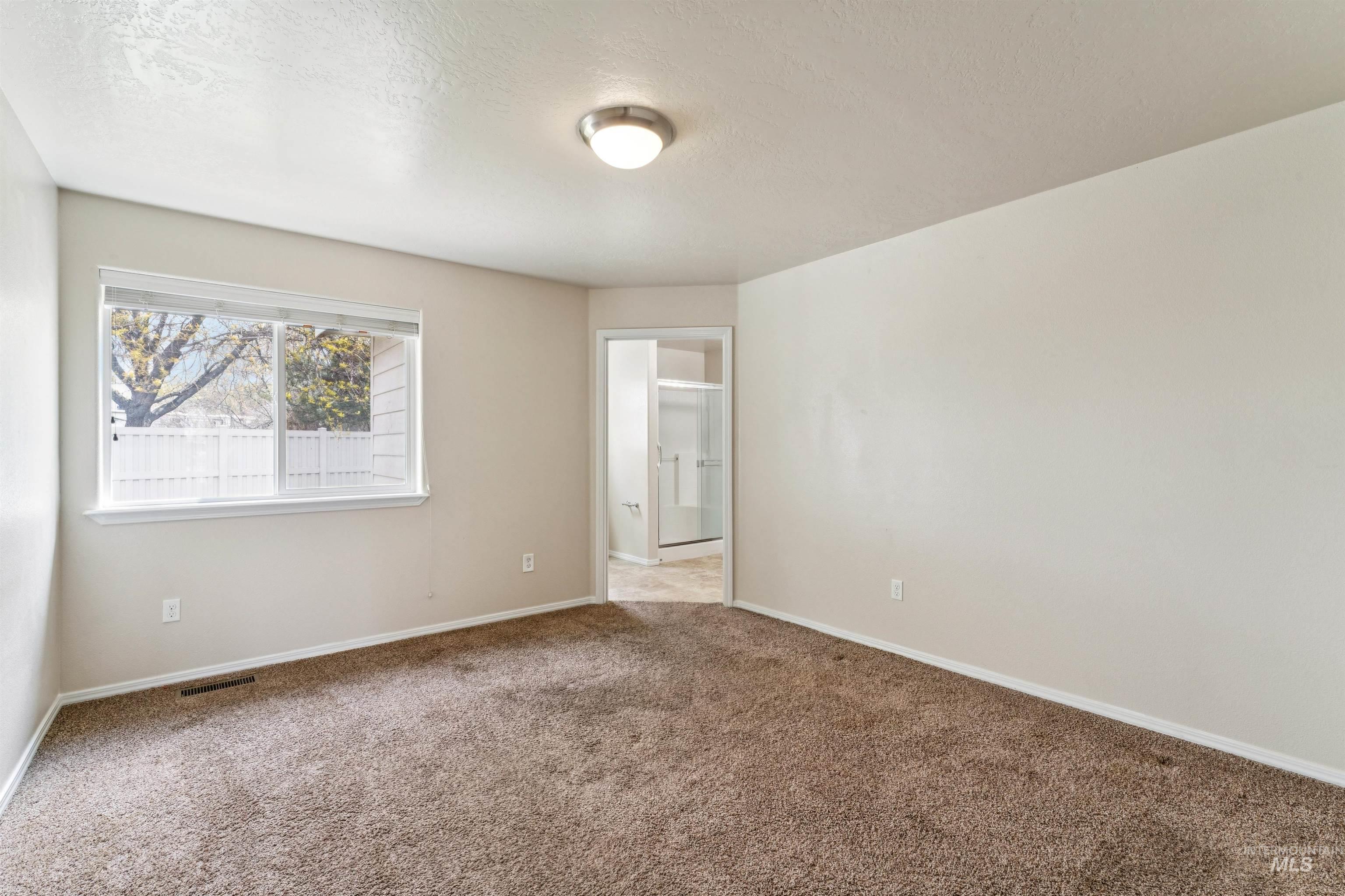 12527 Deadwood Ct, Nampa, Idaho 83651, 4 Bedrooms, 2 Bathrooms, Residential For Sale, Price $426,000,MLS 98982838