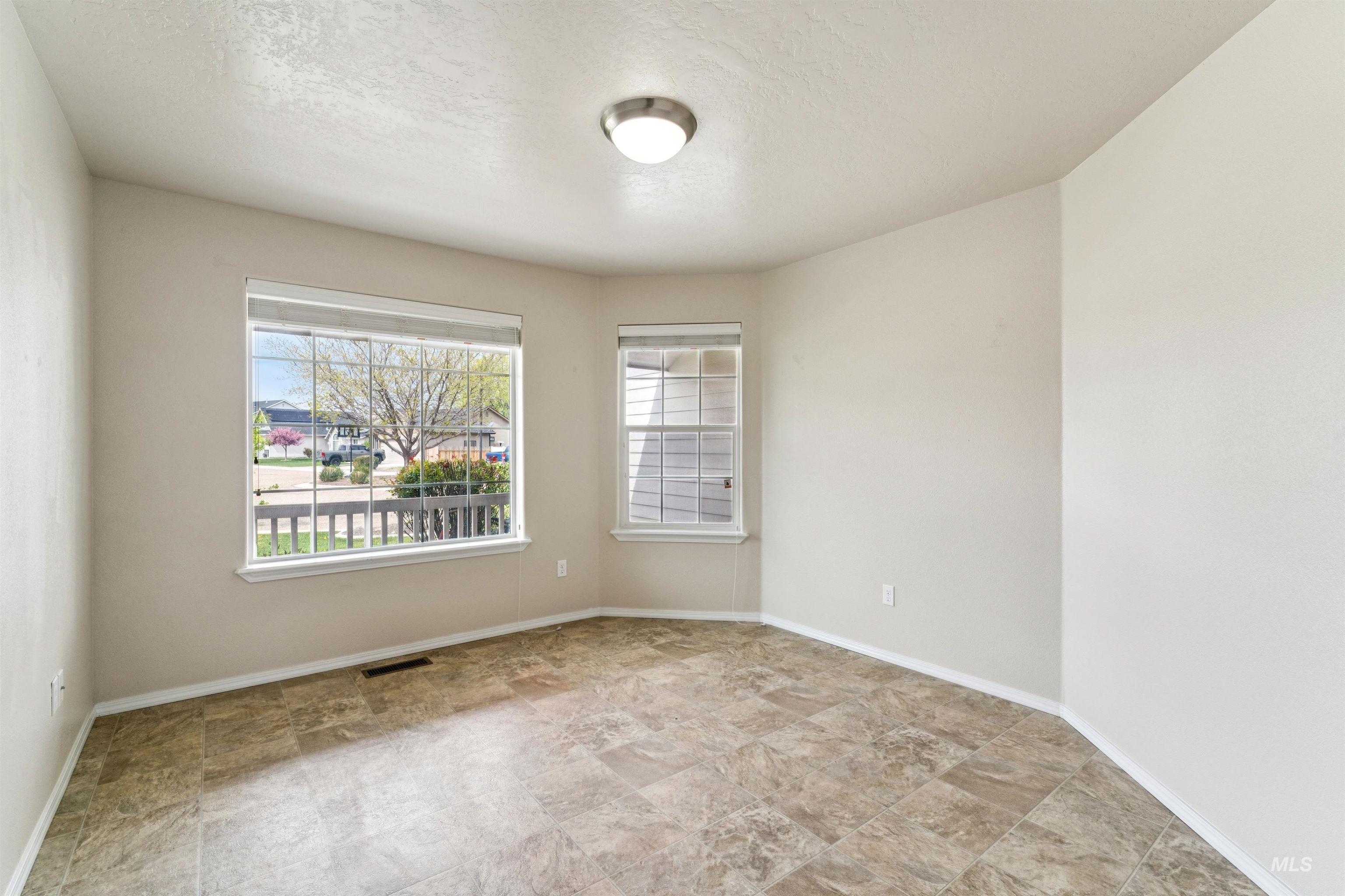 12527 Deadwood Ct, Nampa, Idaho 83651, 4 Bedrooms, 2 Bathrooms, Residential For Sale, Price $426,000,MLS 98982838