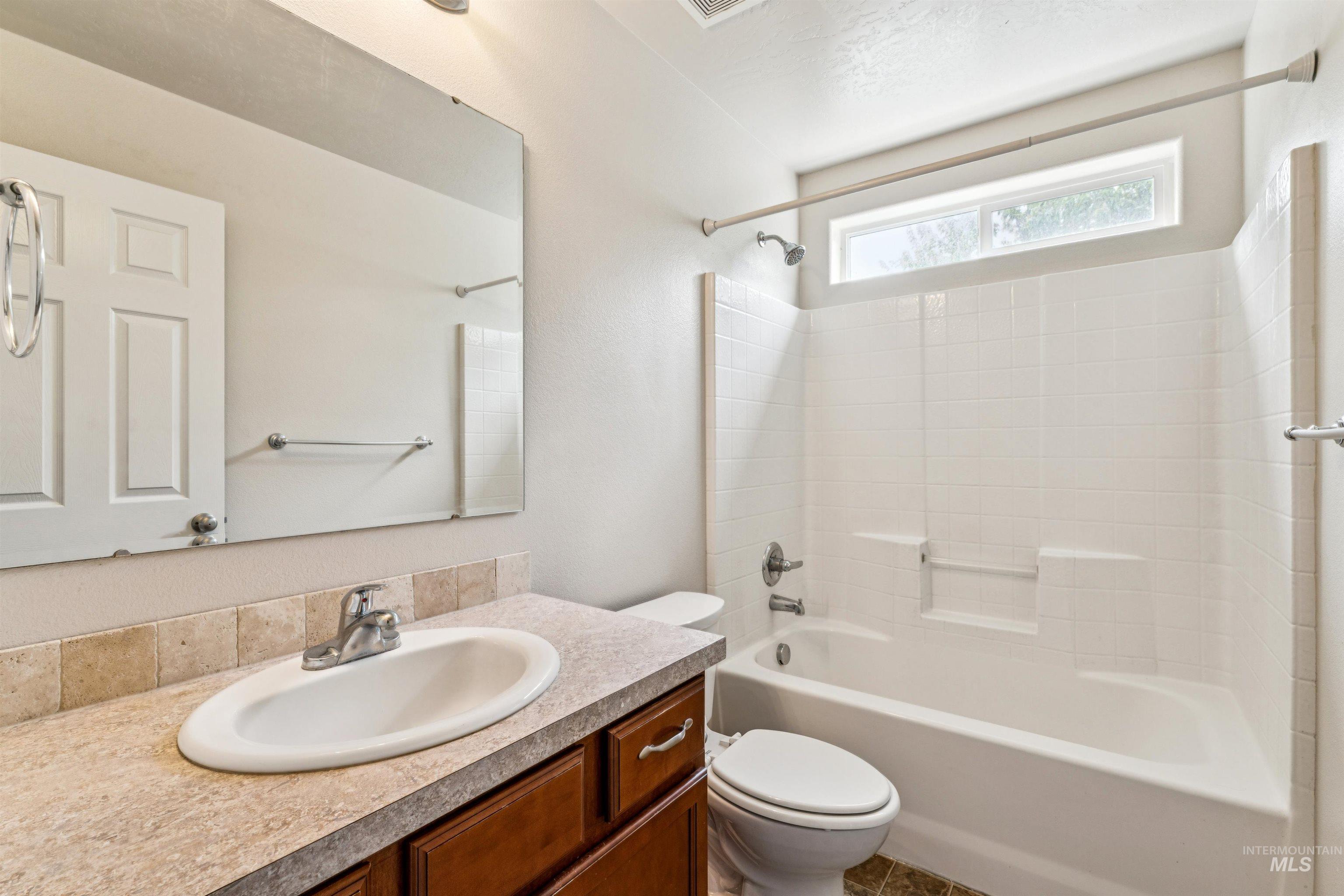 12527 Deadwood Ct, Nampa, Idaho 83651, 4 Bedrooms, 2 Bathrooms, Residential For Sale, Price $426,000,MLS 98982838