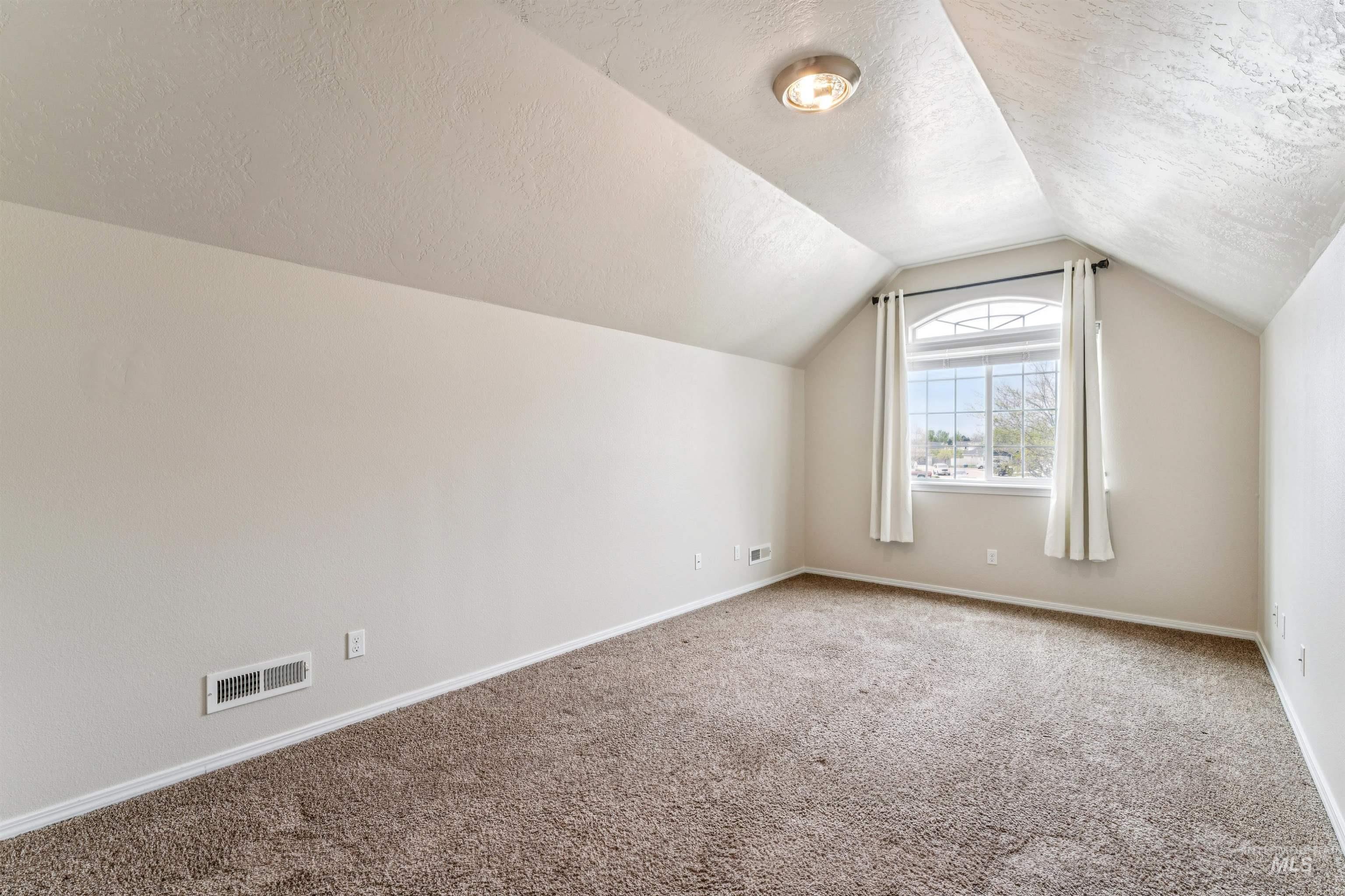 12527 Deadwood Ct, Nampa, Idaho 83651, 4 Bedrooms, 2 Bathrooms, Residential For Sale, Price $426,000,MLS 98982838