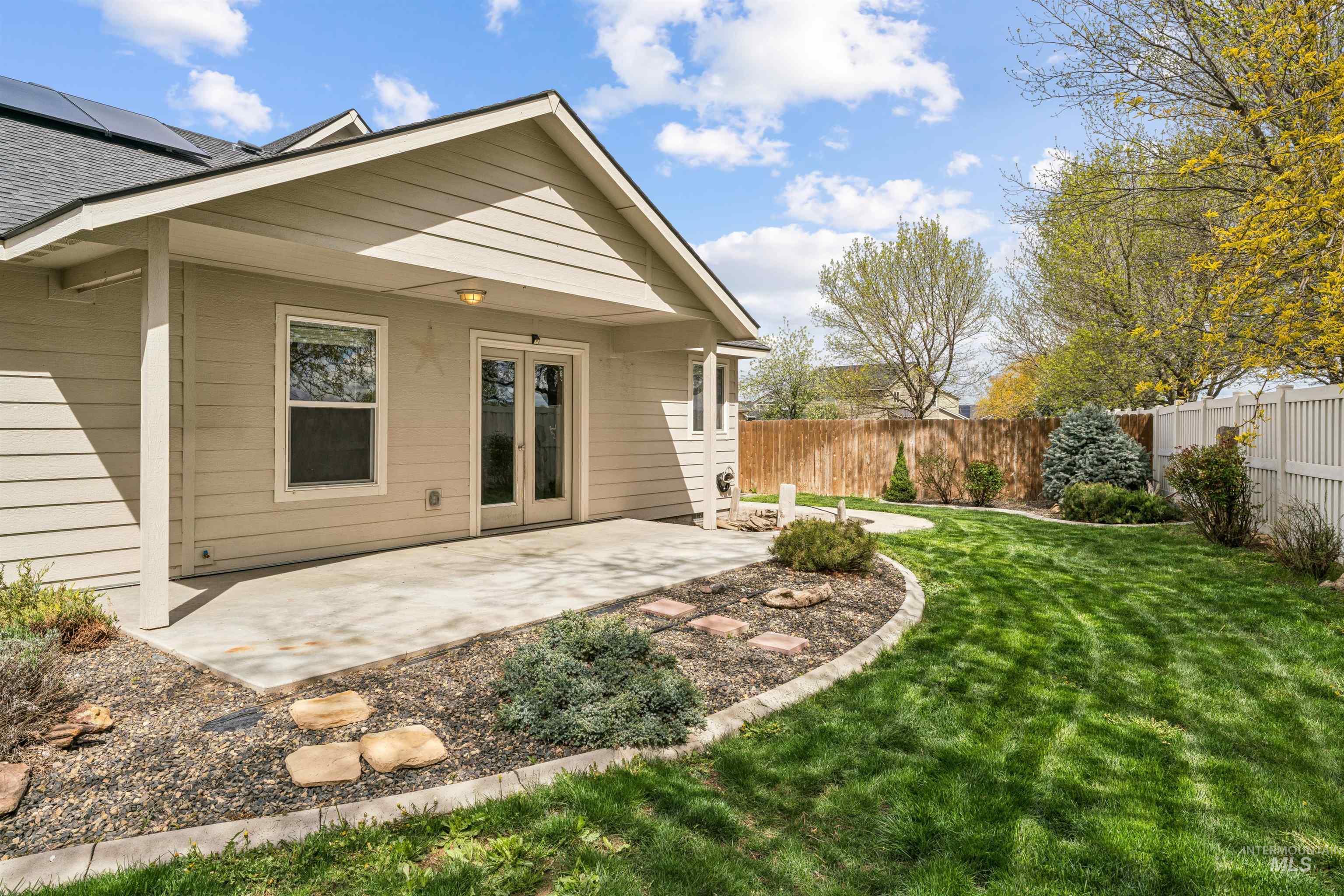 12527 Deadwood Ct, Nampa, Idaho 83651, 4 Bedrooms, 2 Bathrooms, Residential For Sale, Price $426,000,MLS 98982838