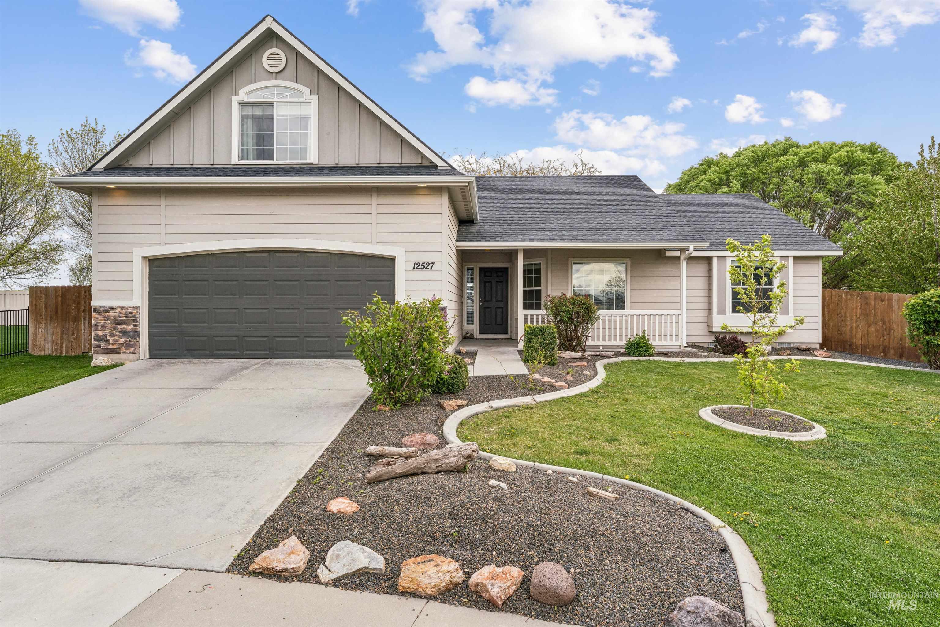 12527 Deadwood Ct, Nampa, Idaho 83651, 4 Bedrooms, 2 Bathrooms, Residential For Sale, Price $426,000,MLS 98982838