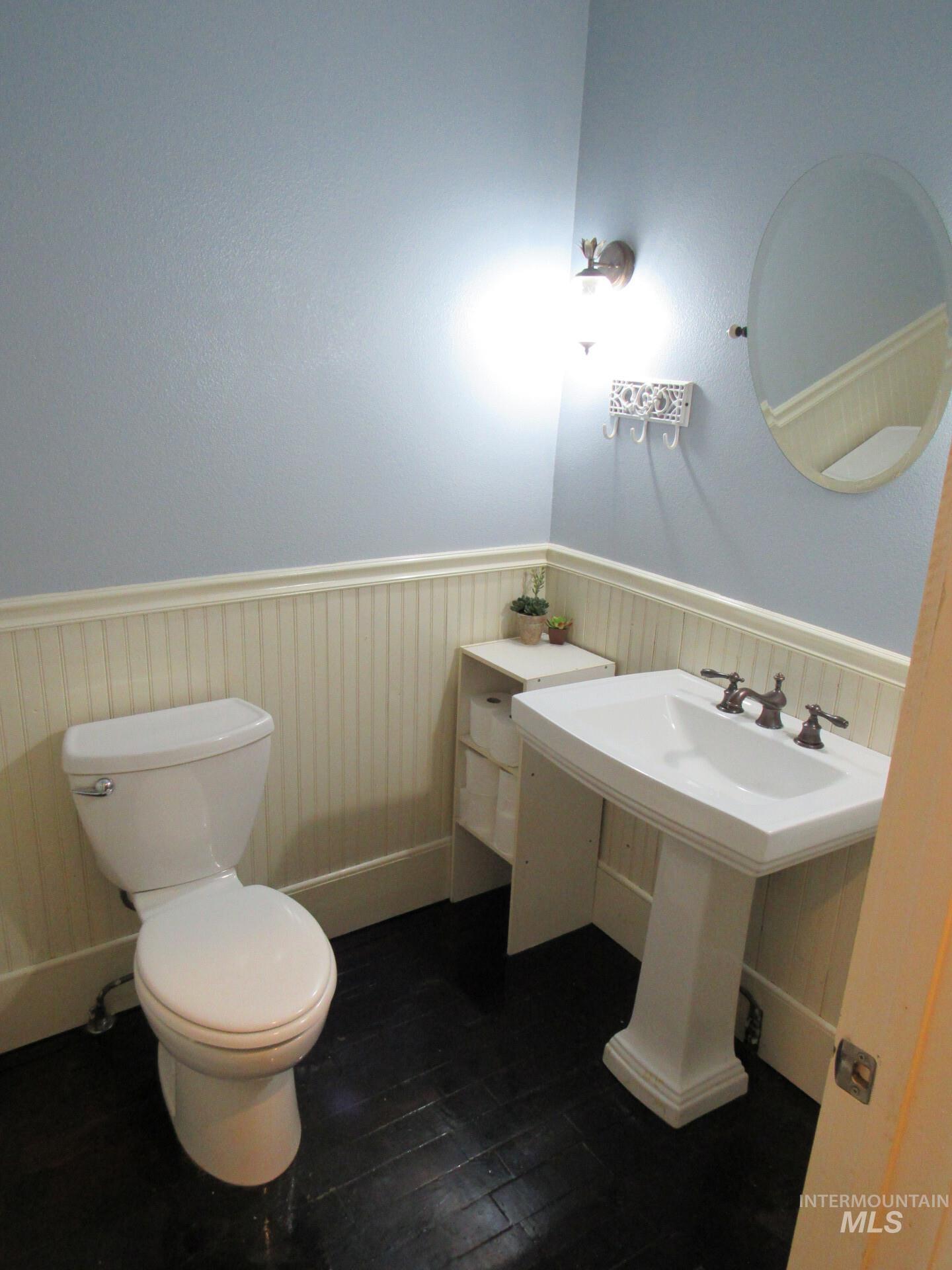 219 Lincoln Ave, Emmett, Idaho 83617, 4 Bedrooms, 2.5 Bathrooms, Residential For Sale, Price $779,999, 98982840