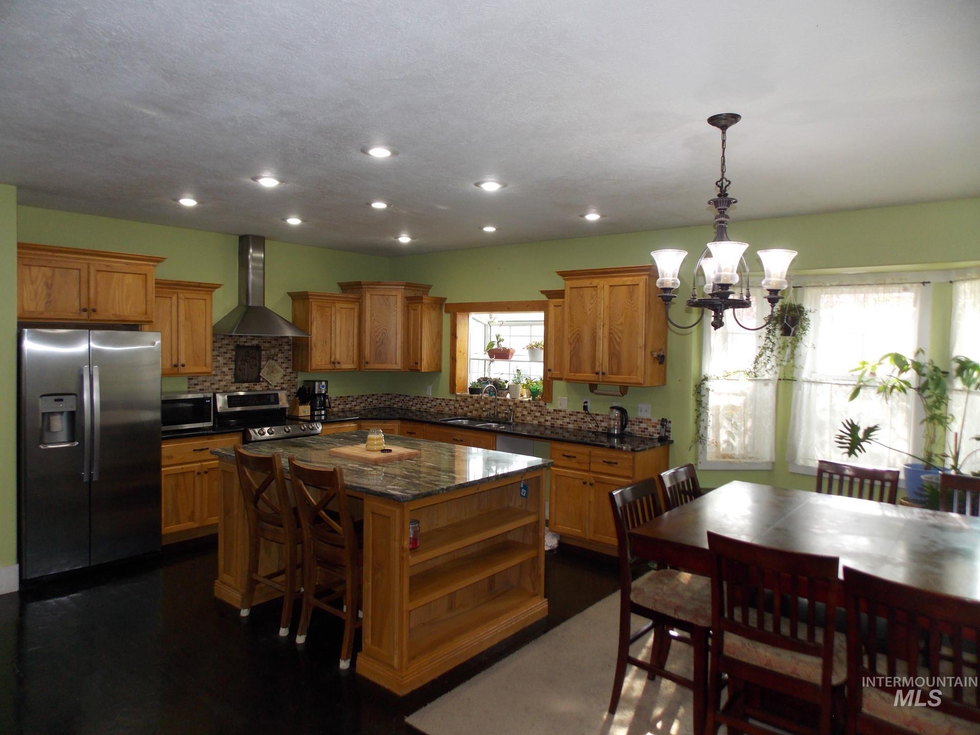 219 Lincoln Ave, Emmett, Idaho 83617, 4 Bedrooms, 2.5 Bathrooms, Residential For Sale, Price $779,999, 98982840