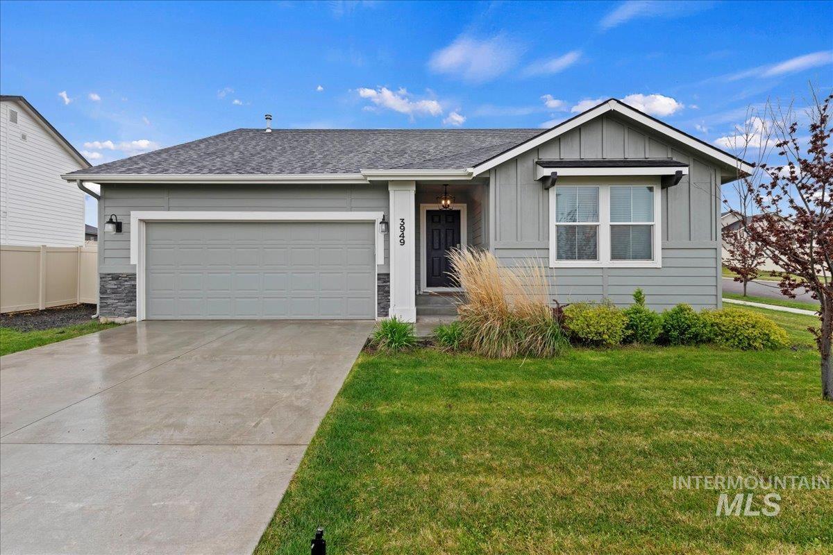 3949 E Jamestown Dr, Nampa, Idaho 83686, 3 Bedrooms, 2 Bathrooms, Residential For Sale, Price $390,000,MLS 98982842