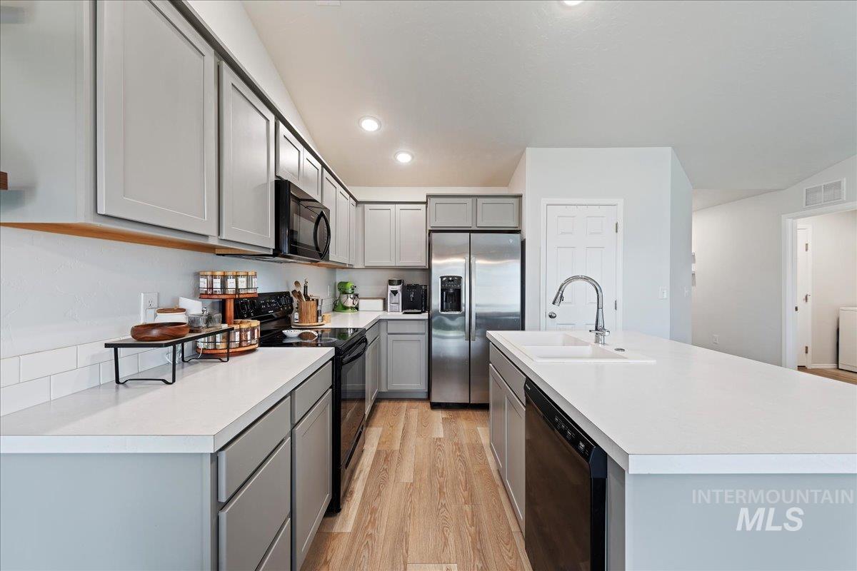 3949 E Jamestown Dr, Nampa, Idaho 83686, 3 Bedrooms, 2 Bathrooms, Residential For Sale, Price $390,000,MLS 98982842