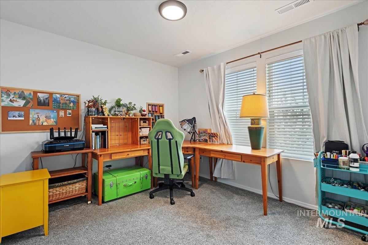 3949 E Jamestown Dr, Nampa, Idaho 83686, 3 Bedrooms, 2 Bathrooms, Residential For Sale, Price $390,000,MLS 98982842