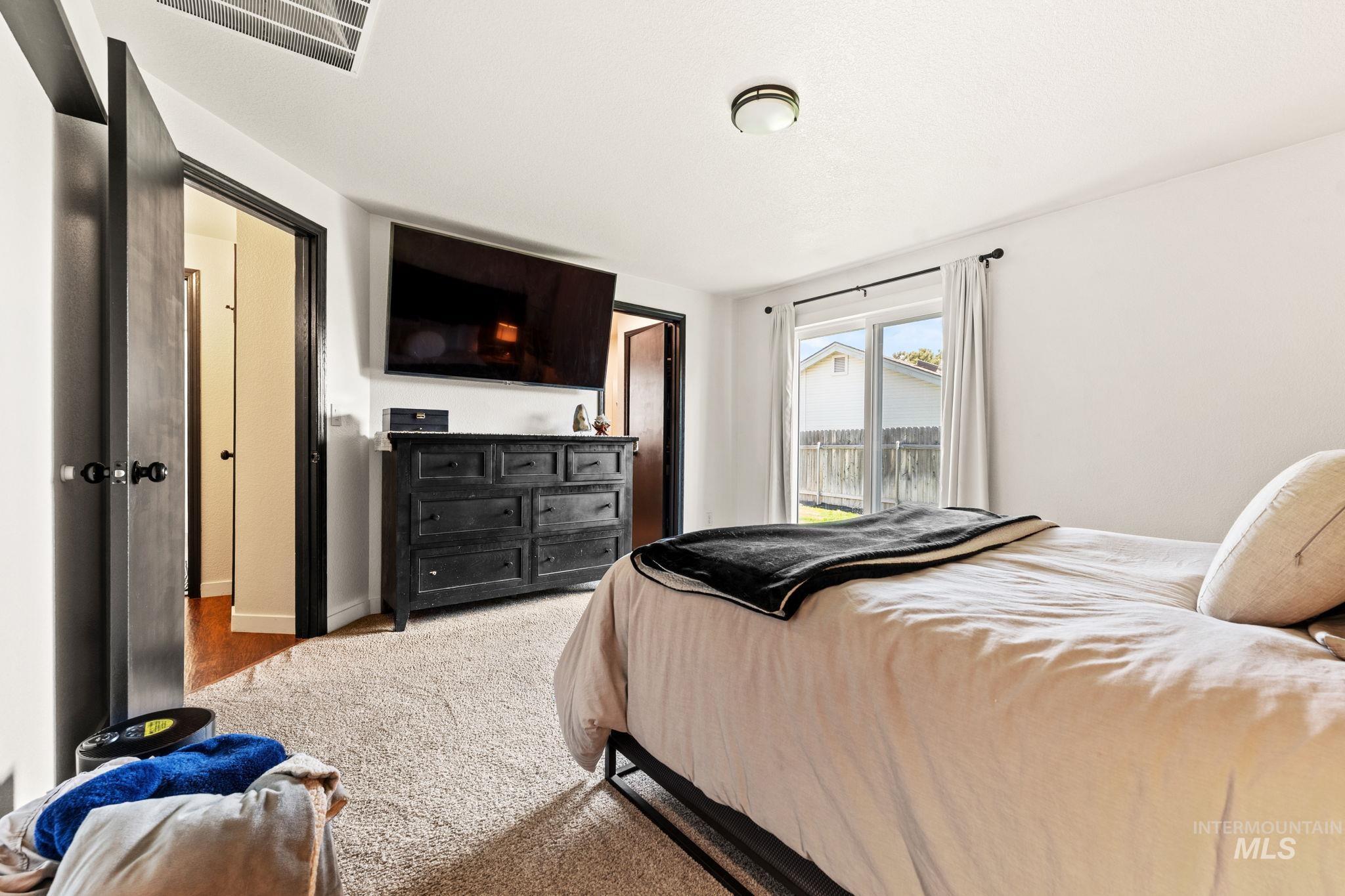 818 S Wild Phlox Pl, Boise, Idaho 83709, 3 Bedrooms, 2 Bathrooms, Residential For Sale, Price $444,900,MLS 98982843