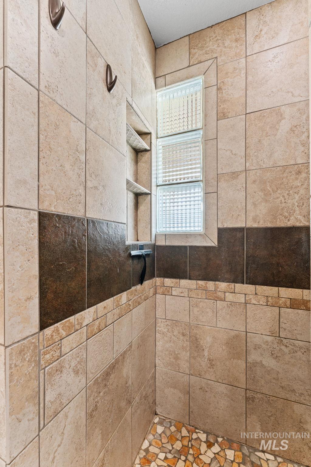 818 S Wild Phlox Pl, Boise, Idaho 83709, 3 Bedrooms, 2 Bathrooms, Residential For Sale, Price $444,900,MLS 98982843