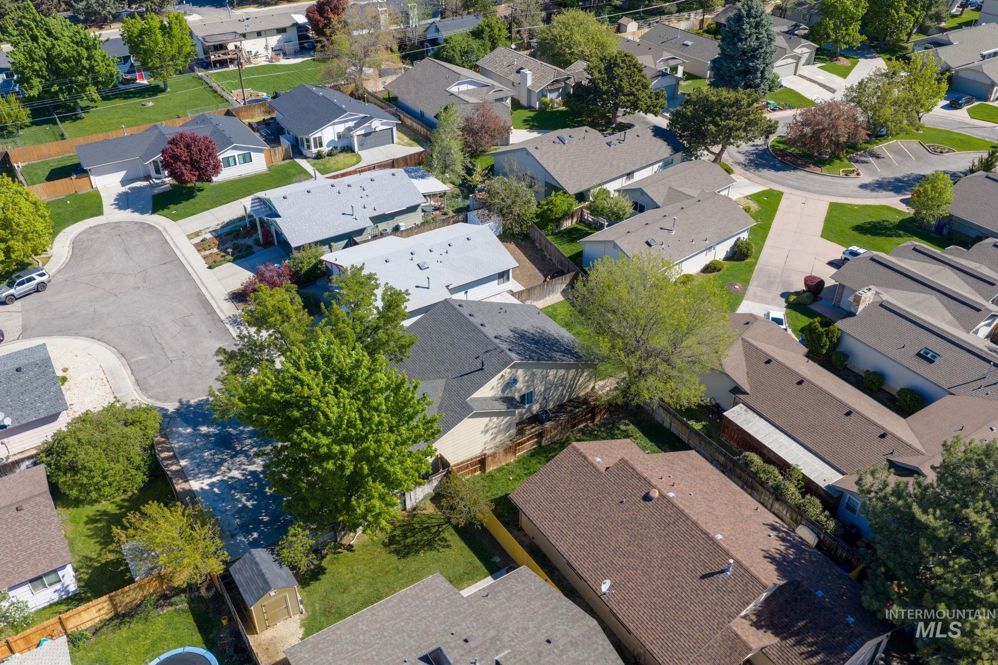 818 S Wild Phlox Pl, Boise, Idaho 83709, 3 Bedrooms, 2 Bathrooms, Residential For Sale, Price $444,900,MLS 98982843