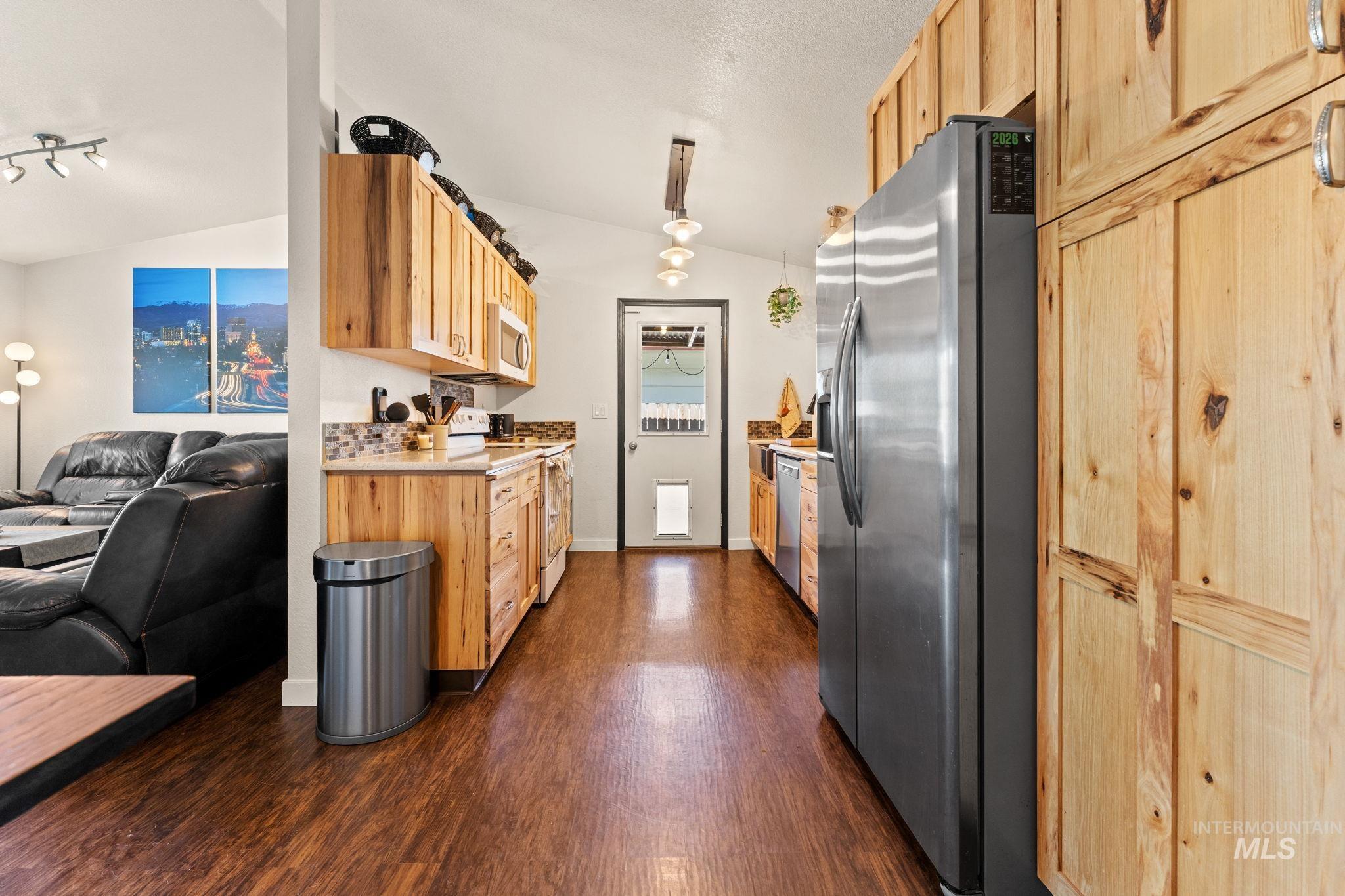 818 S Wild Phlox Pl, Boise, Idaho 83709, 3 Bedrooms, 2 Bathrooms, Residential For Sale, Price $444,900,MLS 98982843