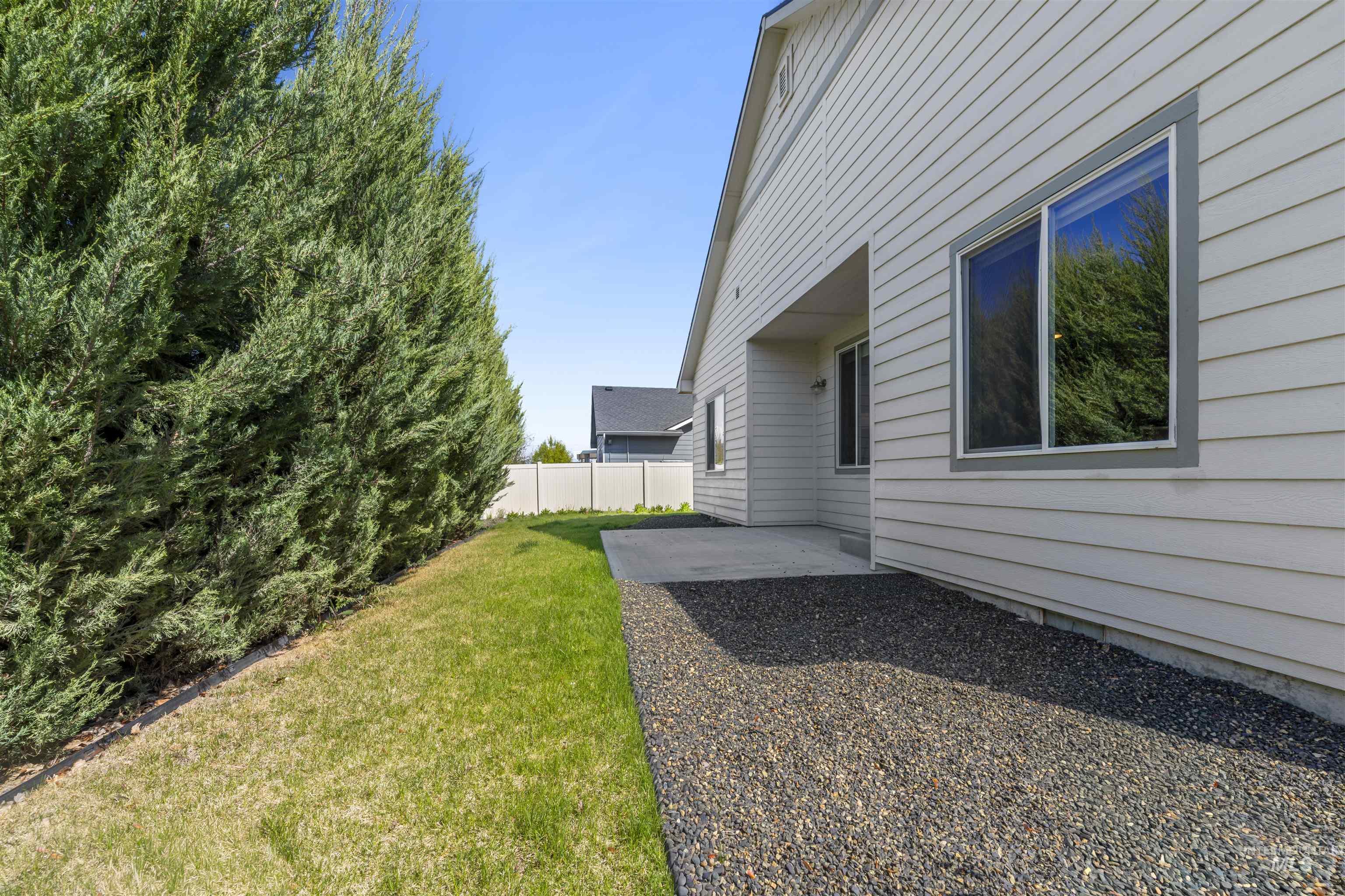 1710 W Henrys Fork Drive, Meridian, Idaho 83642, 3 Bedrooms, 2 Bathrooms, Residential For Sale, Price $494,900,MLS 98982845