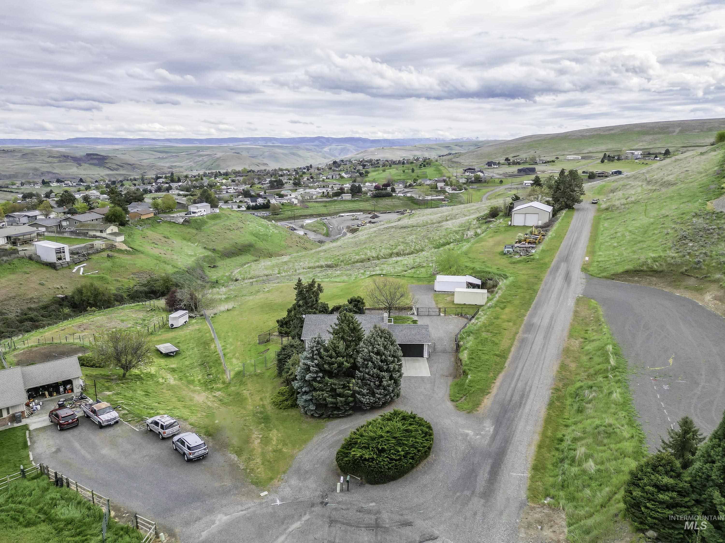 2945 S 25th Street, Clarkston, Washington 99403, 4 Bedrooms, 2 Bathrooms, Residential For Sale, Price $497,500,MLS 98982846