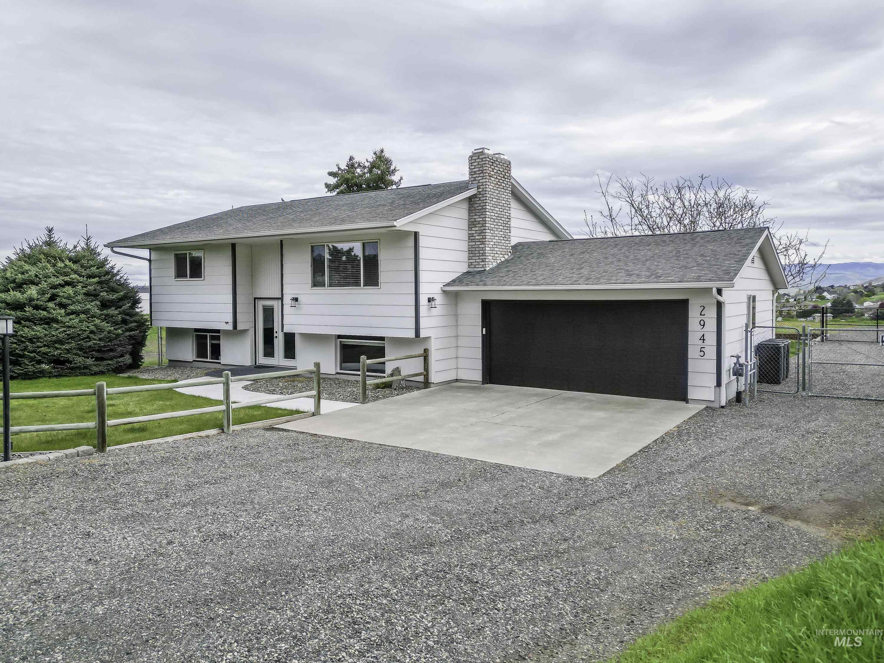 2945 S 25th Street, Clarkston, Washington 99403, 4 Bedrooms, 2 Bathrooms, Residential For Sale, Price $497,500,MLS 98982846