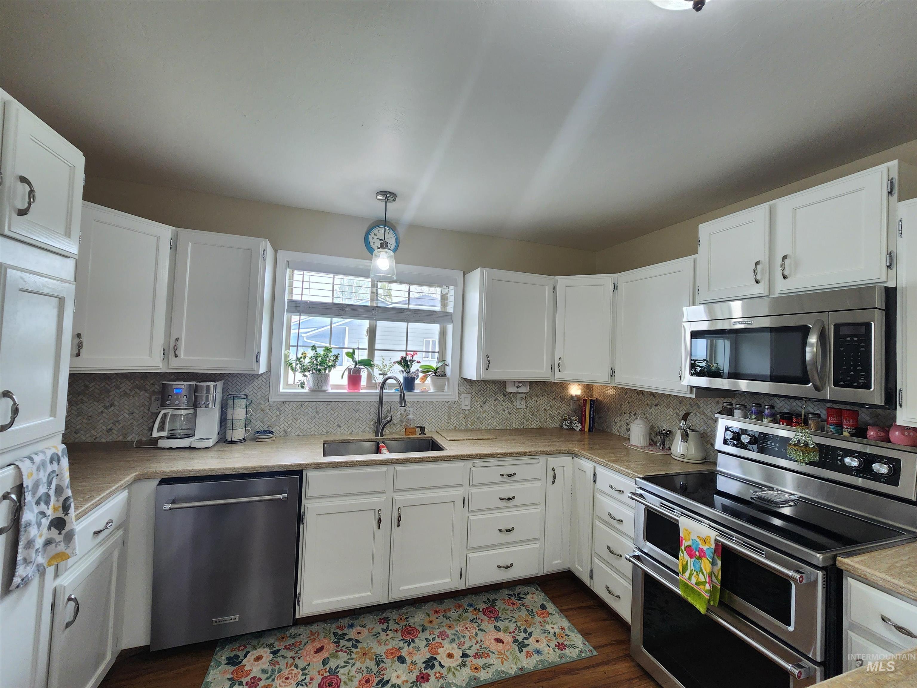 350 N Burton, Burley, Idaho 83318, 3 Bedrooms, 3 Bathrooms, Residential For Sale, Price $445,000, 98982847
