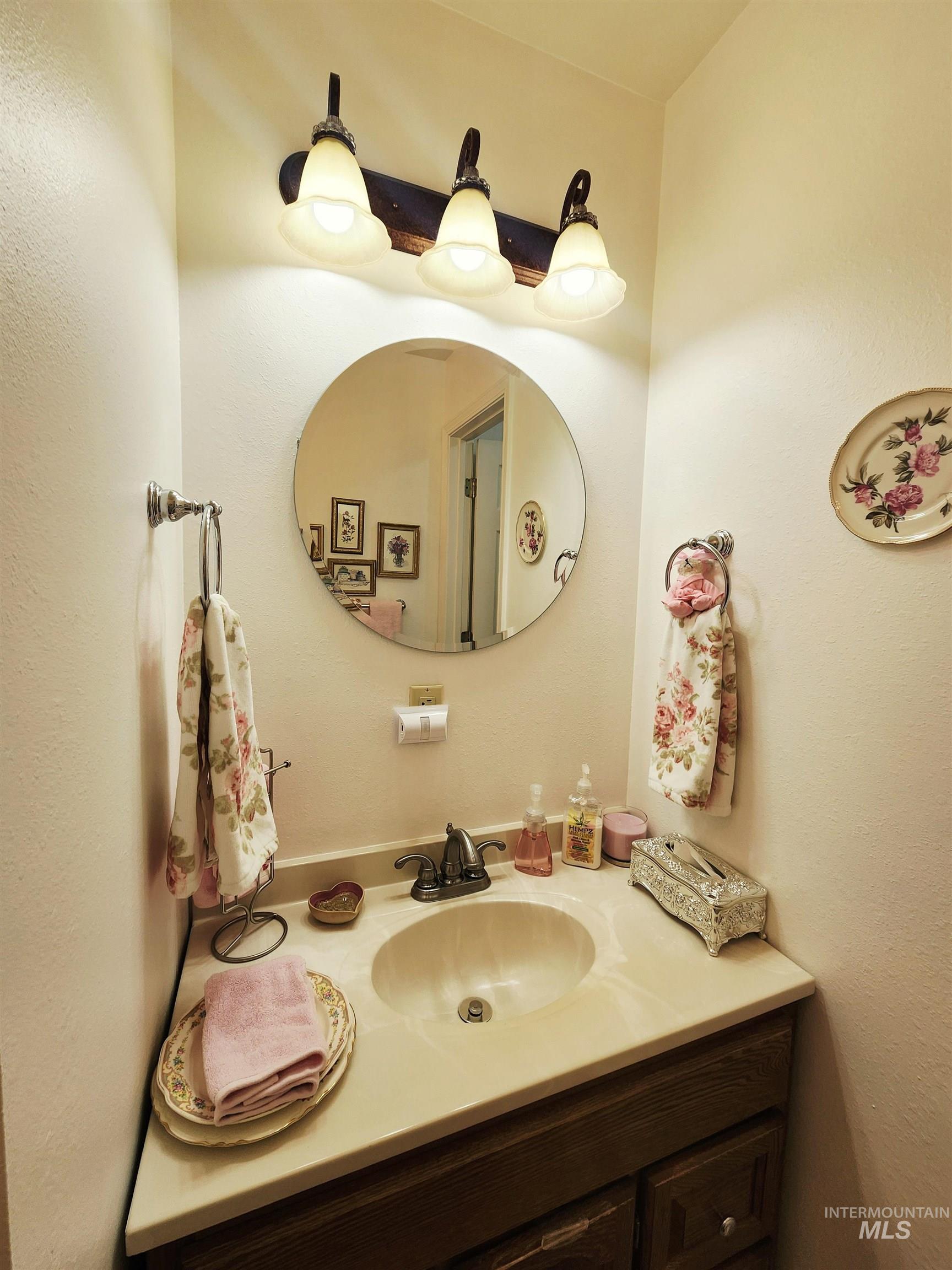 350 N Burton, Burley, Idaho 83318, 3 Bedrooms, 3 Bathrooms, Residential For Sale, Price $455,000,MLS 98982847