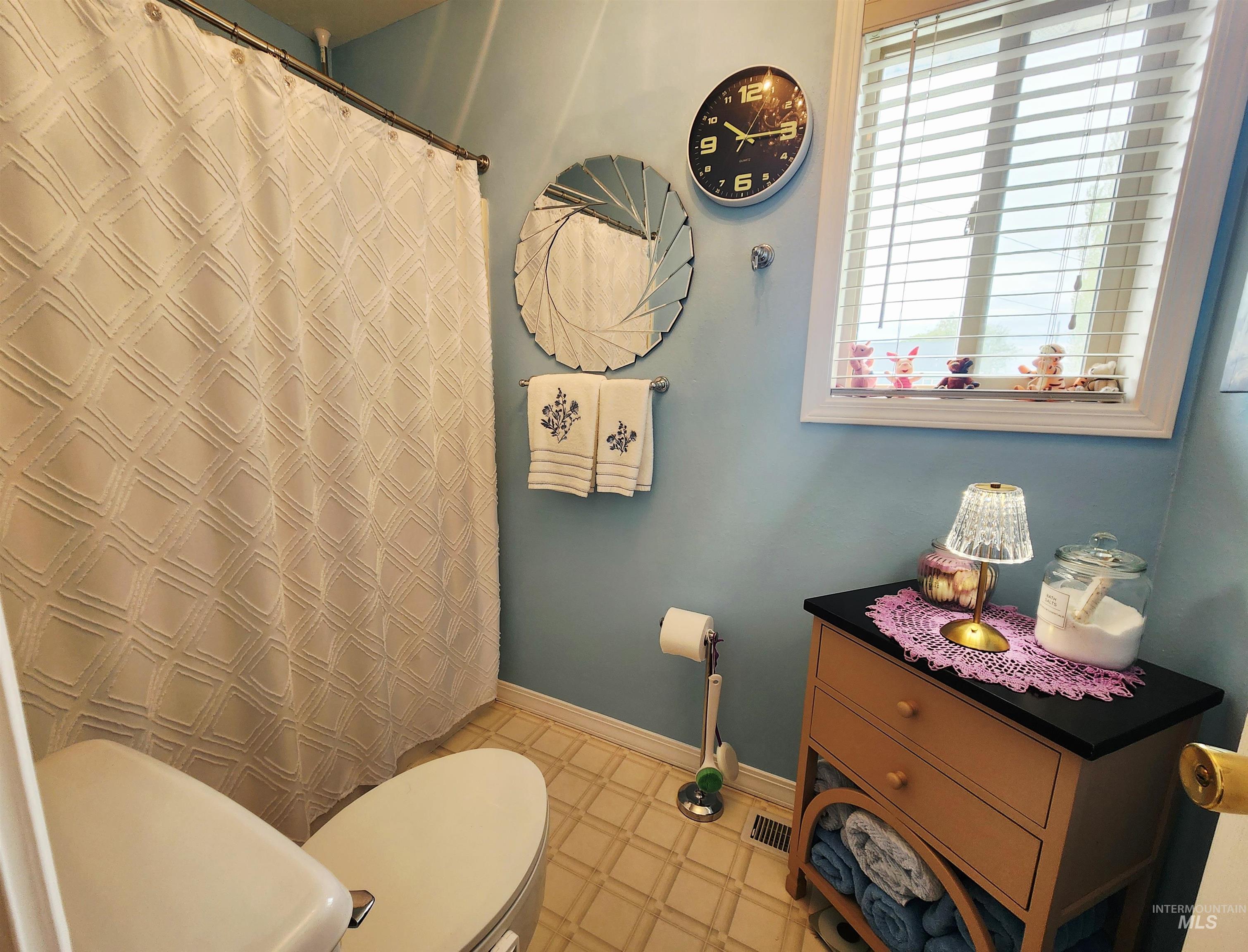 350 N Burton, Burley, Idaho 83318, 3 Bedrooms, 3 Bathrooms, Residential For Sale, Price $455,000,MLS 98982847