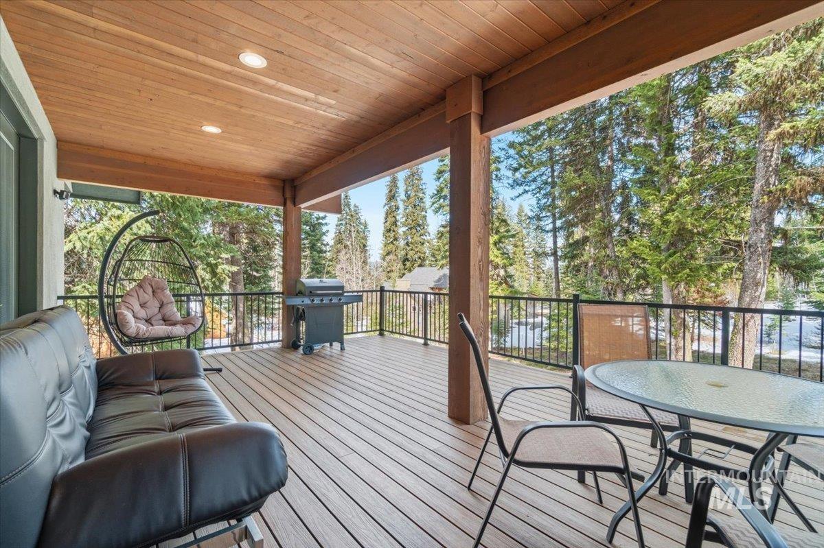 1325 Majestic View Drive, McCall, Idaho 83638, 4 Bedrooms, 2 Bathrooms, Residential For Sale, Price $1,382,500,MLS 98982849