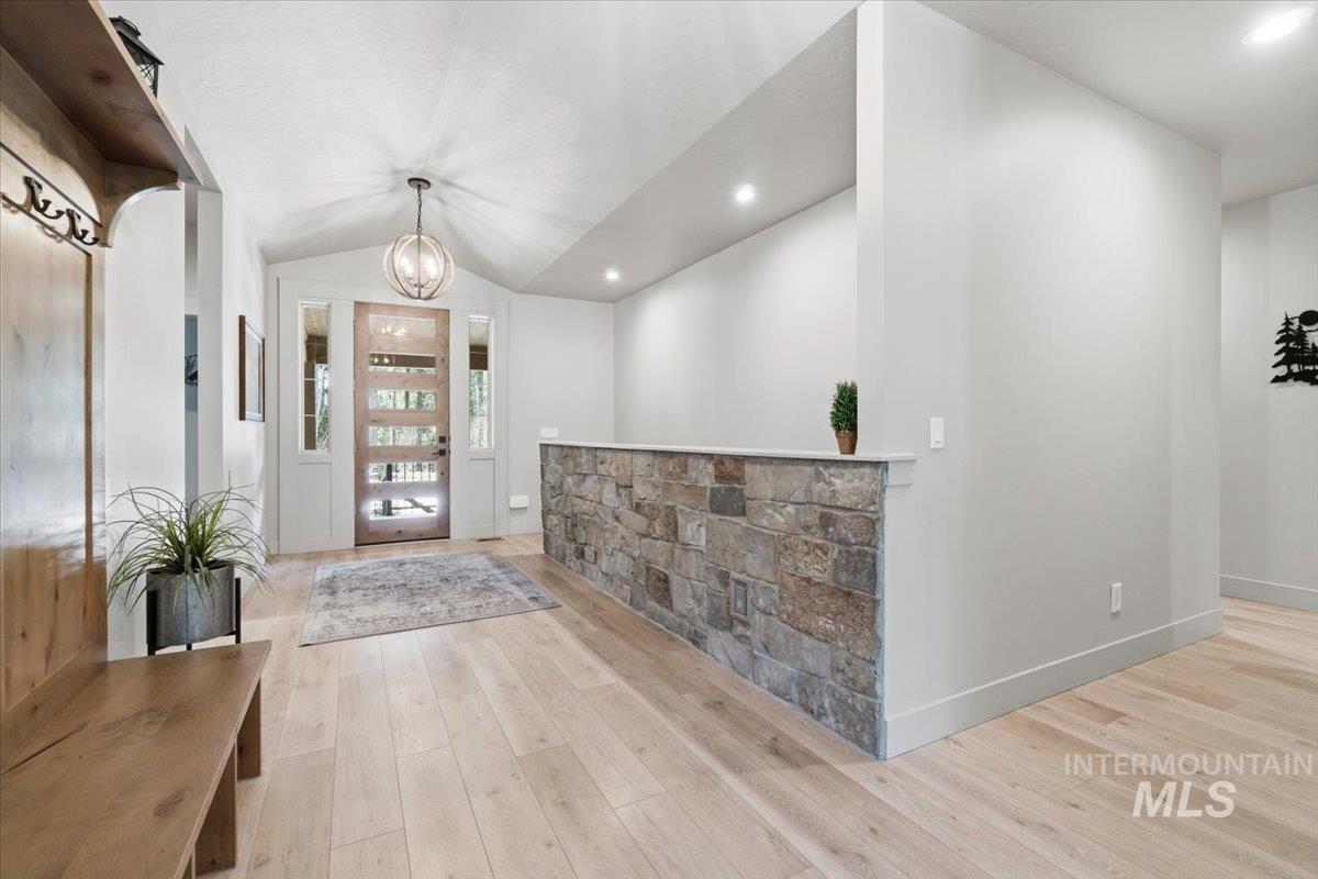 1325 Majestic View Drive, McCall, Idaho 83638, 4 Bedrooms, 2 Bathrooms, Residential For Sale, Price $1,382,500,MLS 98982849