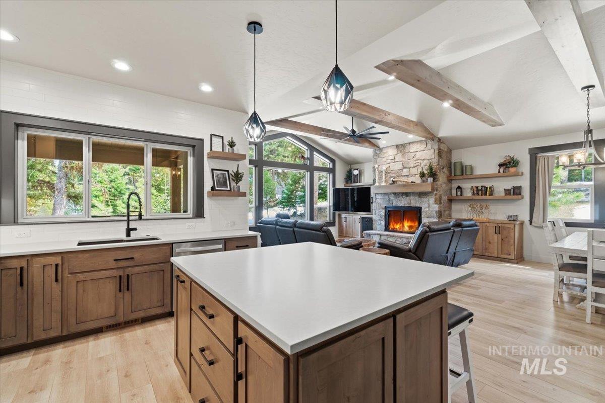 1325 Majestic View Drive, McCall, Idaho 83638, 4 Bedrooms, 2 Bathrooms, Residential For Sale, Price $1,382,500,MLS 98982849