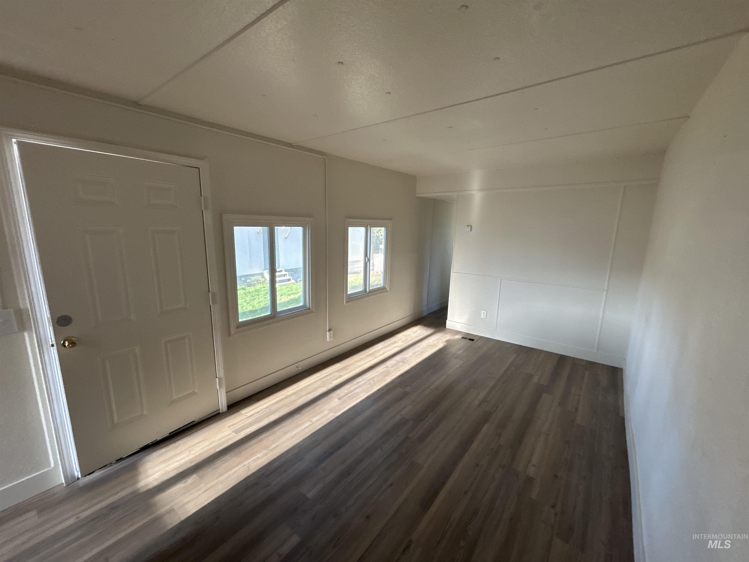 1412 4th St, Asotin, Washington 99402, 2 Bedrooms, 1 Bathroom, Residential For Sale, Price $54,900,MLS 98982854