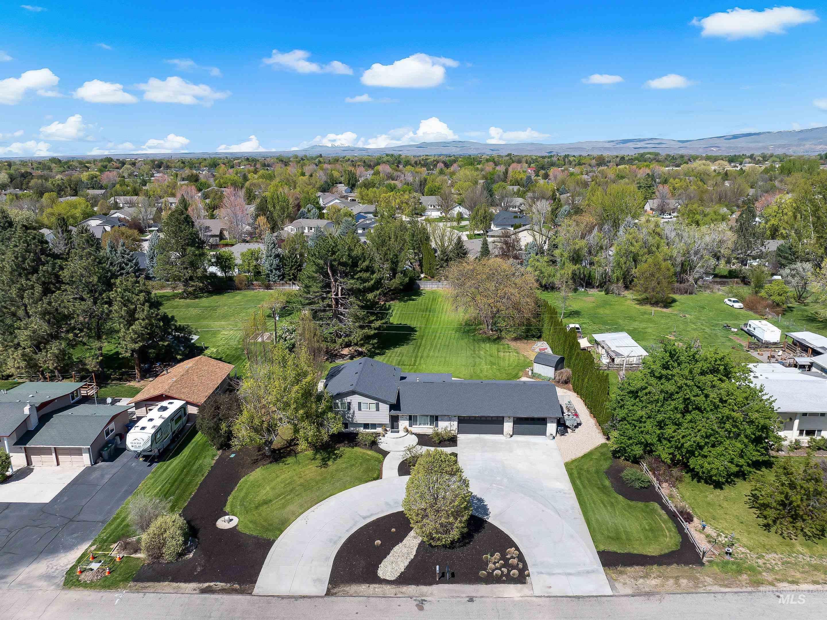 11178 W Hollandale Dr., Boise, Idaho 83709, 4 Bedrooms, 2 Bathrooms, Residential For Sale, Price $649,999,MLS 98982855