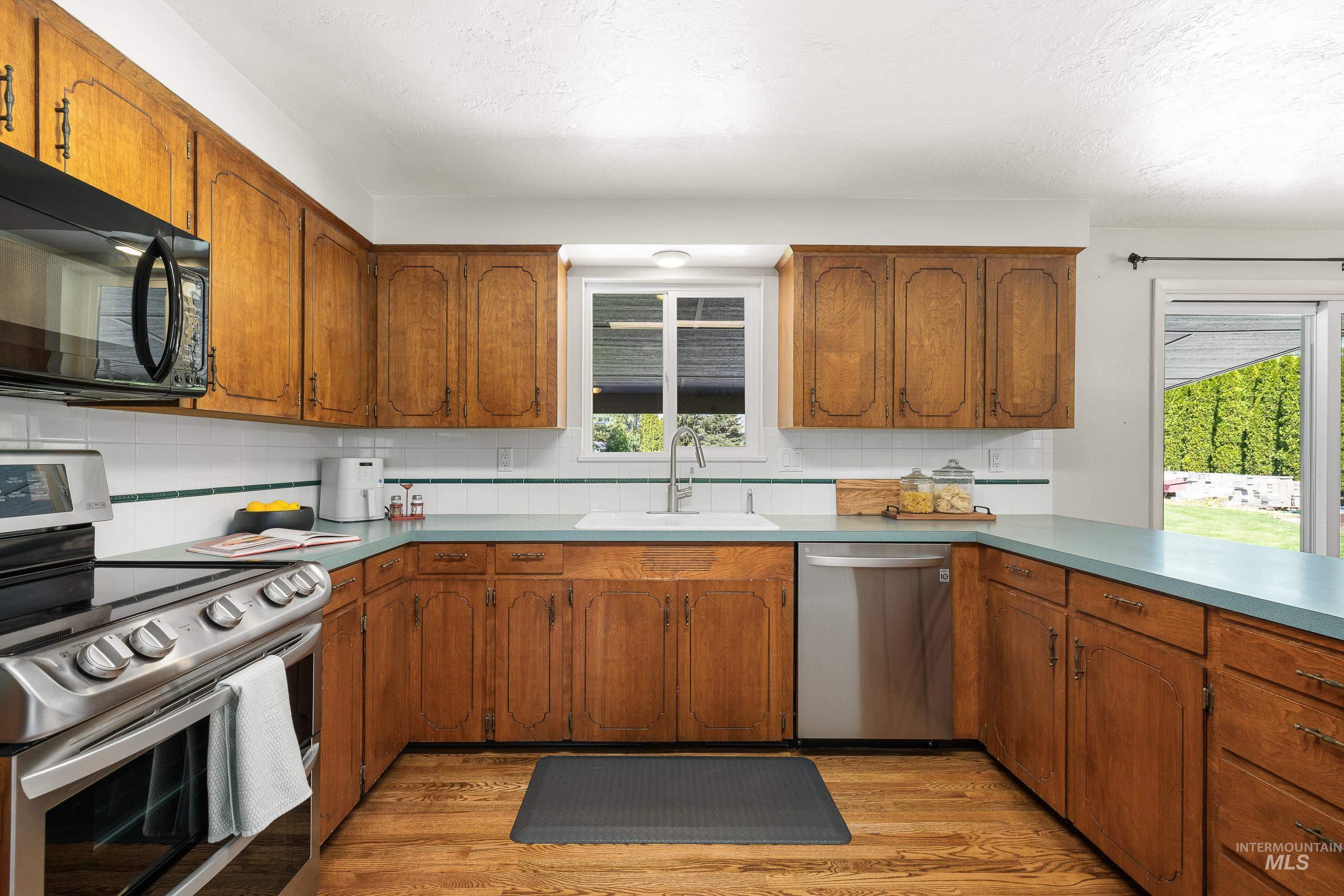 11178 W Hollandale Dr., Boise, Idaho 83709, 4 Bedrooms, 2 Bathrooms, Residential For Sale, Price $649,999,MLS 98982855