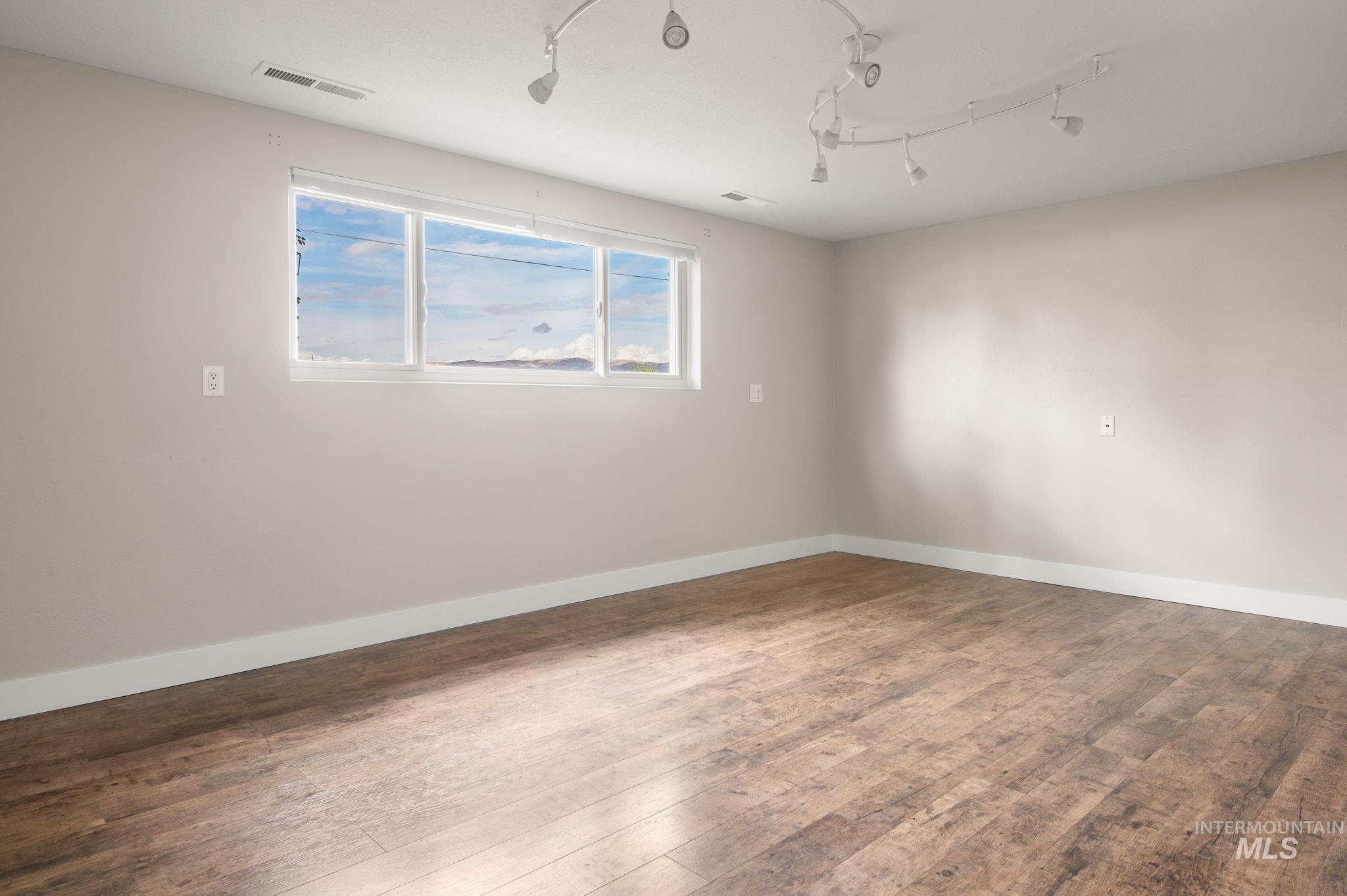 2351 Reservoir Road, Clarkston, Washington 99403, 4 Bedrooms, 2 Bathrooms, Residential For Sale, Price $439,900,MLS 98982857