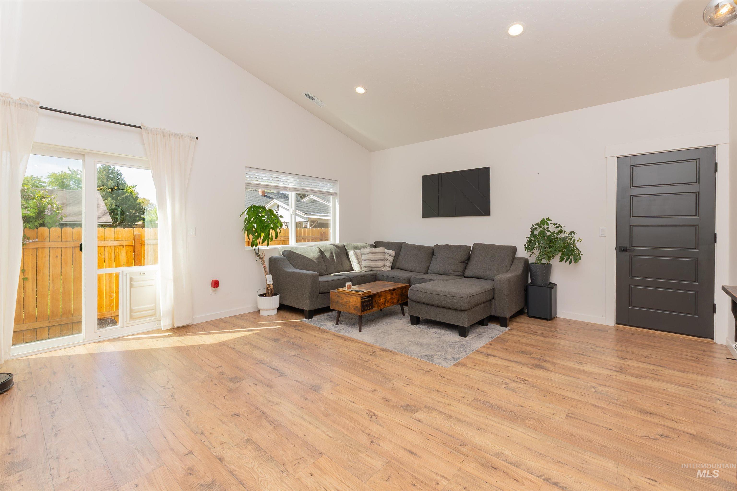 507 E Washington Ave, Nampa, Idaho 83686, 3 Bedrooms, 2 Bathrooms, Residential For Sale, Price $375,000, 98982860