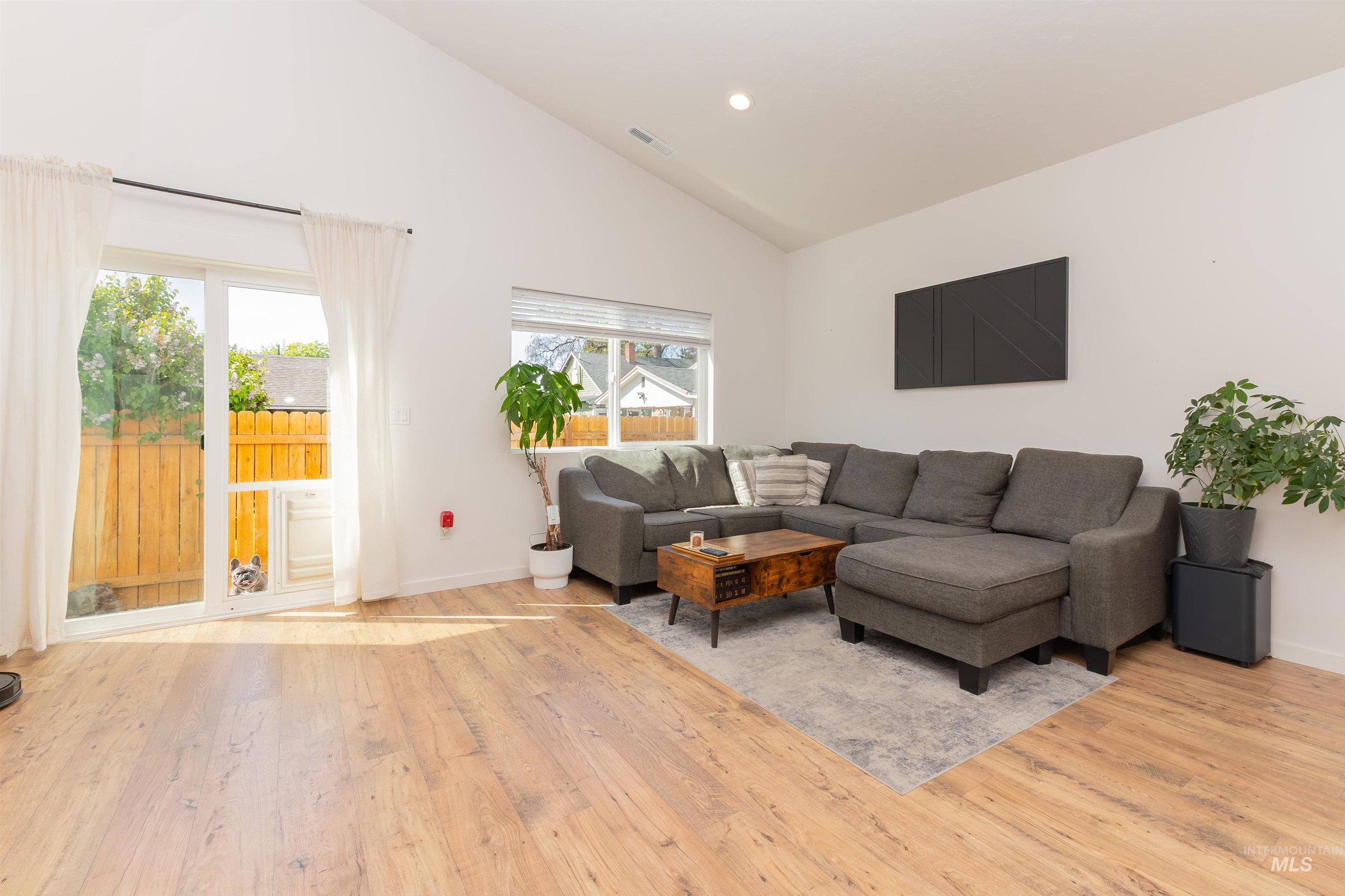 507 E Washington Ave, Nampa, Idaho 83686, 3 Bedrooms, 2 Bathrooms, Residential For Sale, Price $375,000, 98982860