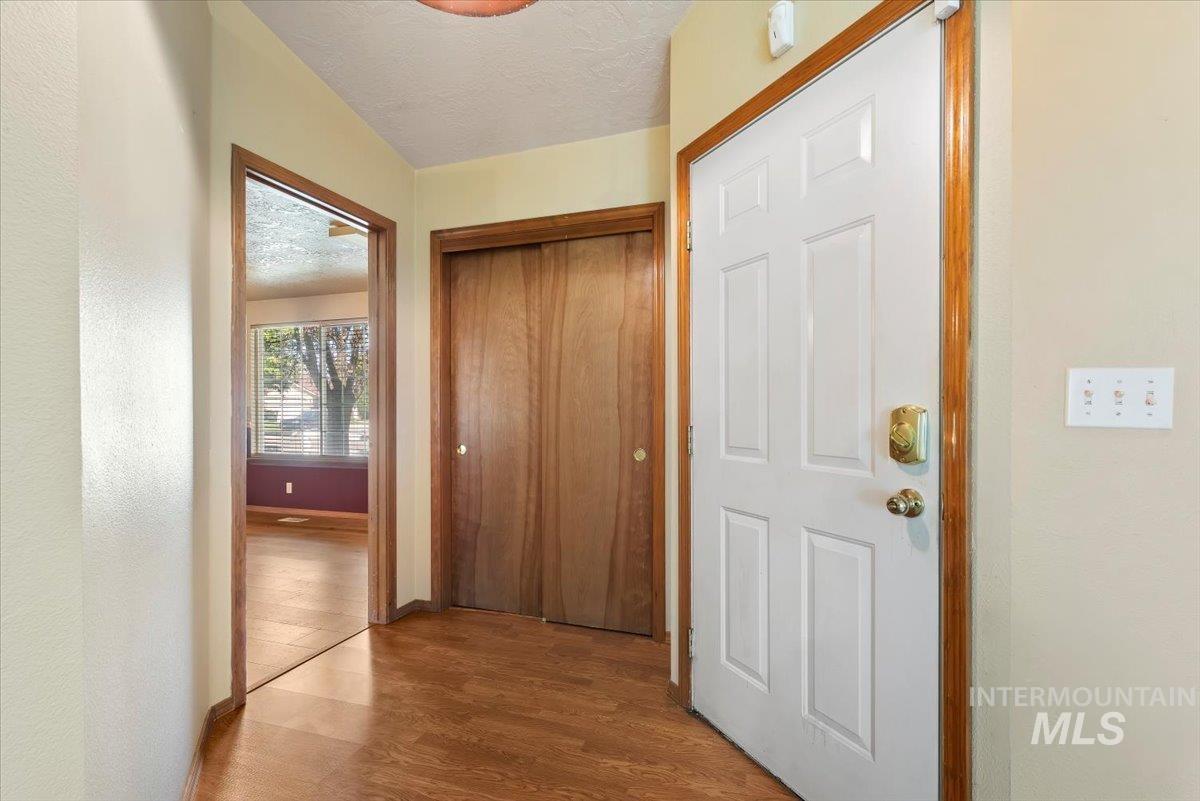 541 W Chrisfield Dr, Meridian, Idaho 83646, 3 Bedrooms, 2 Bathrooms, Residential For Sale, Price $400,000,MLS 98982861