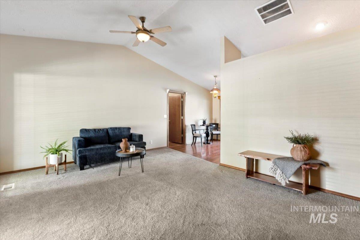 541 W Chrisfield Dr, Meridian, Idaho 83646, 3 Bedrooms, 2 Bathrooms, Residential For Sale, Price $400,000,MLS 98982861