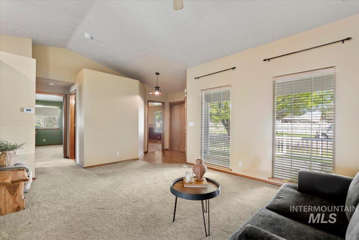 541 W Chrisfield Dr, Meridian, Idaho 83646, 3 Bedrooms, 2 Bathrooms, Residential For Sale, Price $400,000,MLS 98982861