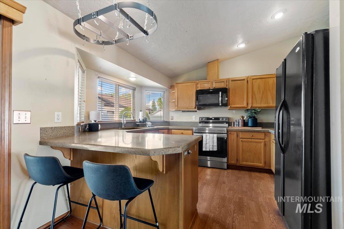 541 W Chrisfield Dr, Meridian, Idaho 83646, 3 Bedrooms, 2 Bathrooms, Residential For Sale, Price $400,000,MLS 98982861