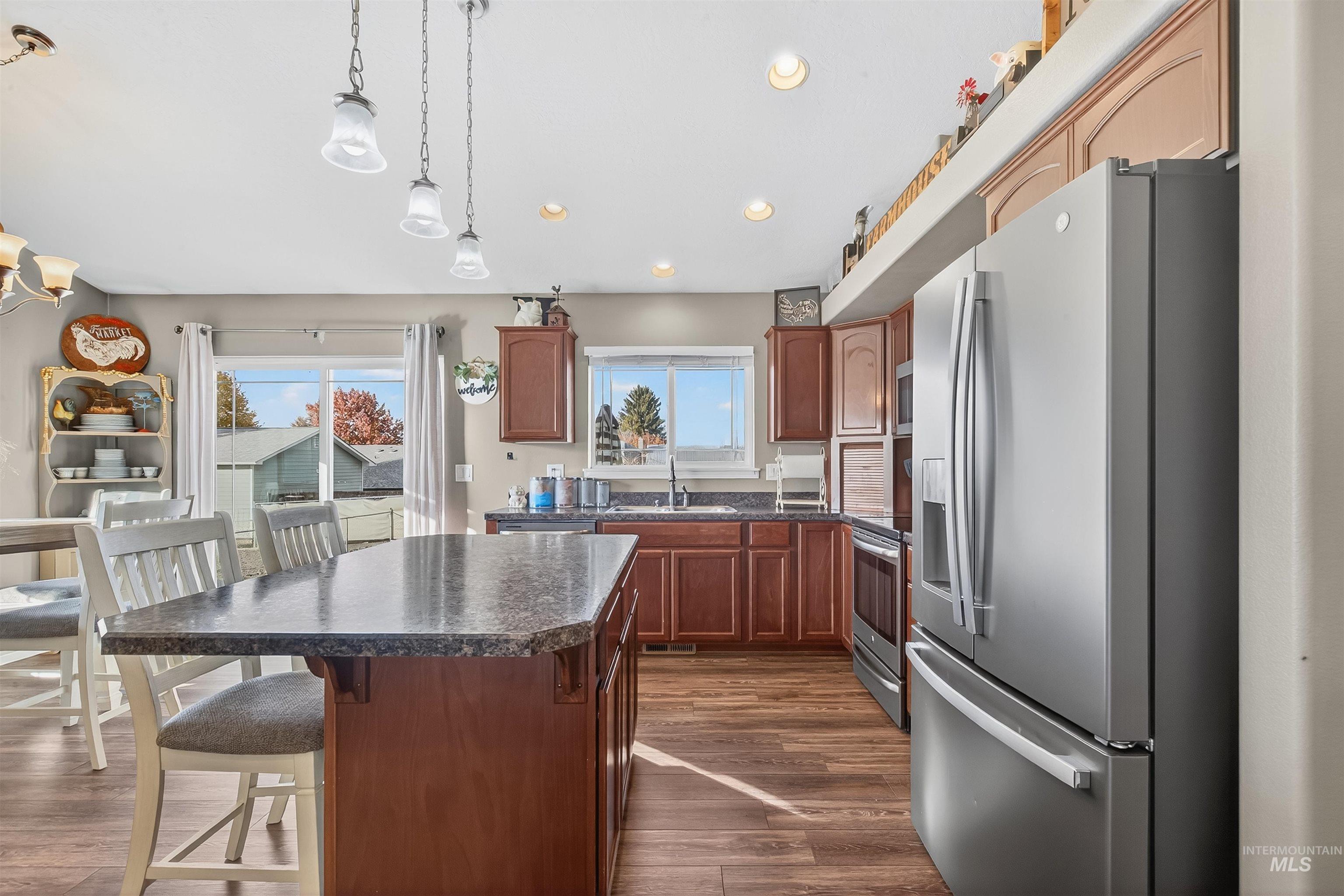 1827 Grelle Ave, Lewiston, Idaho 83501, 4 Bedrooms, 3 Bathrooms, Residential For Sale, Price $925,000, 98982862