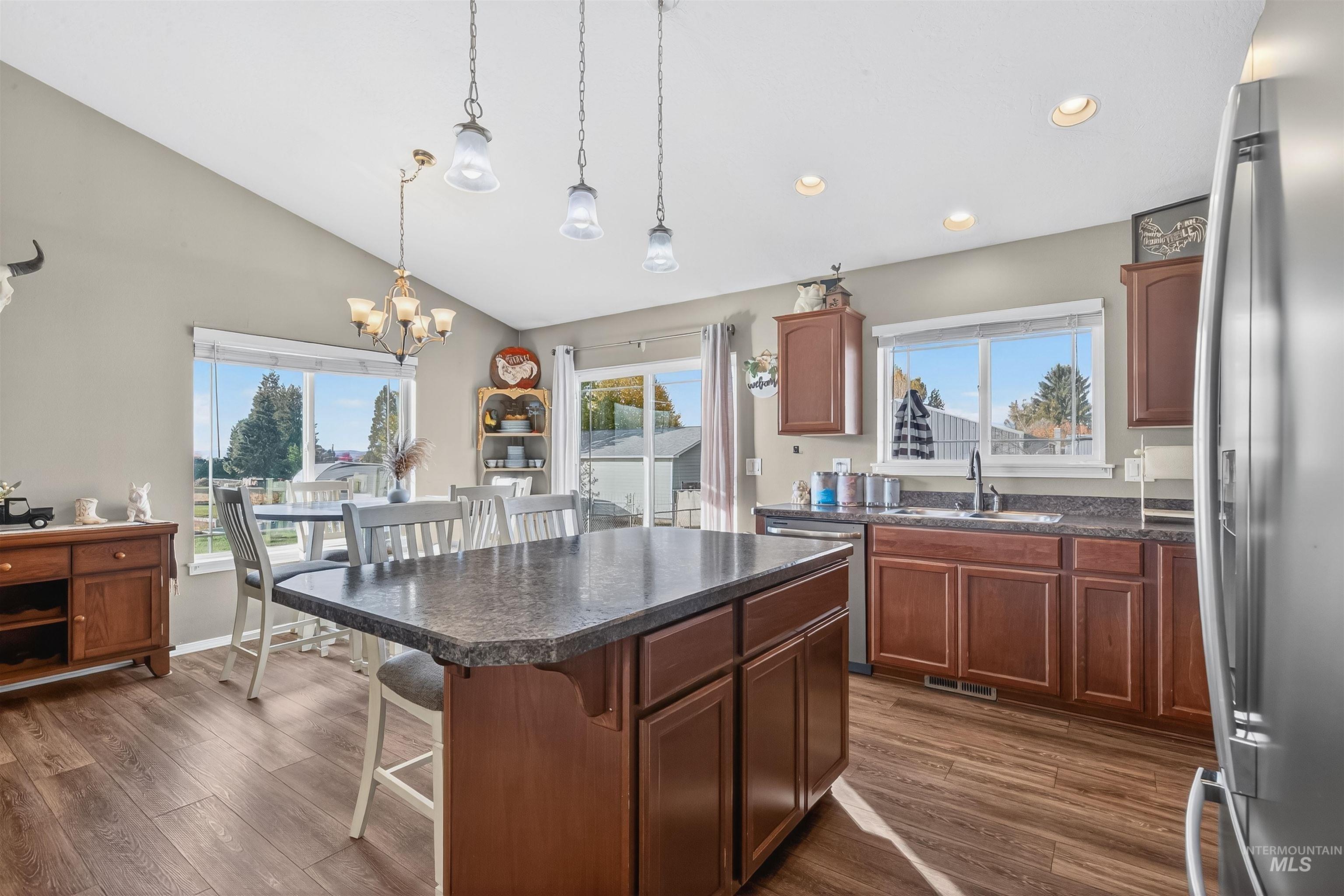 1827 Grelle Ave, Lewiston, Idaho 83501, 4 Bedrooms, 3 Bathrooms, Residential For Sale, Price $925,000, 98982862