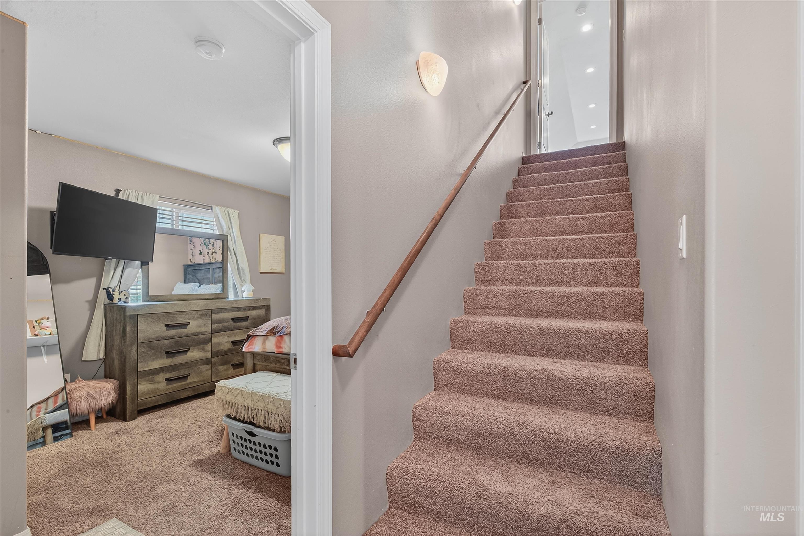 1827 Grelle Ave, Lewiston, Idaho 83501, 4 Bedrooms, 3 Bathrooms, Residential For Sale, Price $925,000, 98982862