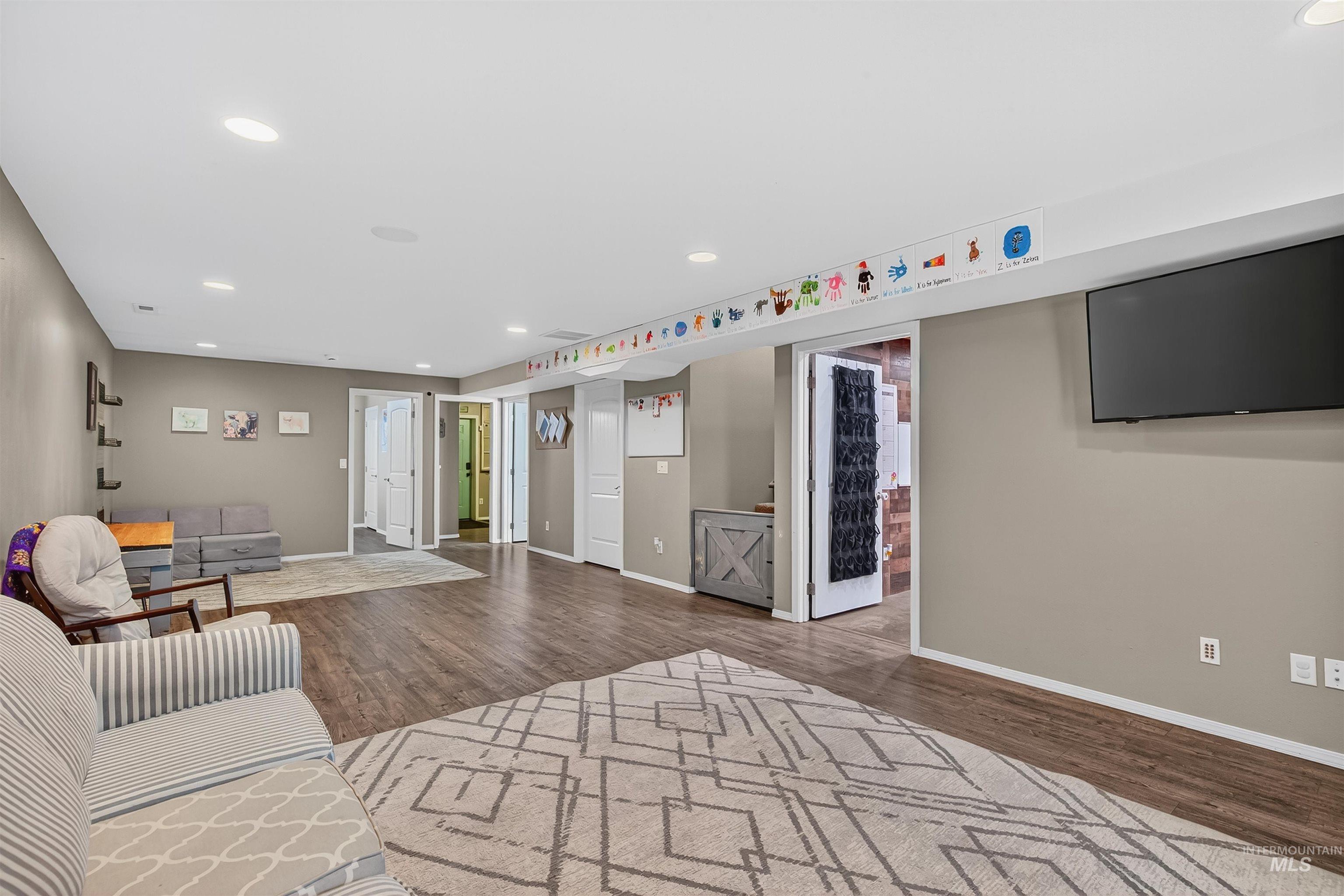 1827 Grelle Ave, Lewiston, Idaho 83501, 4 Bedrooms, 3 Bathrooms, Residential For Sale, Price $925,000, 98982862