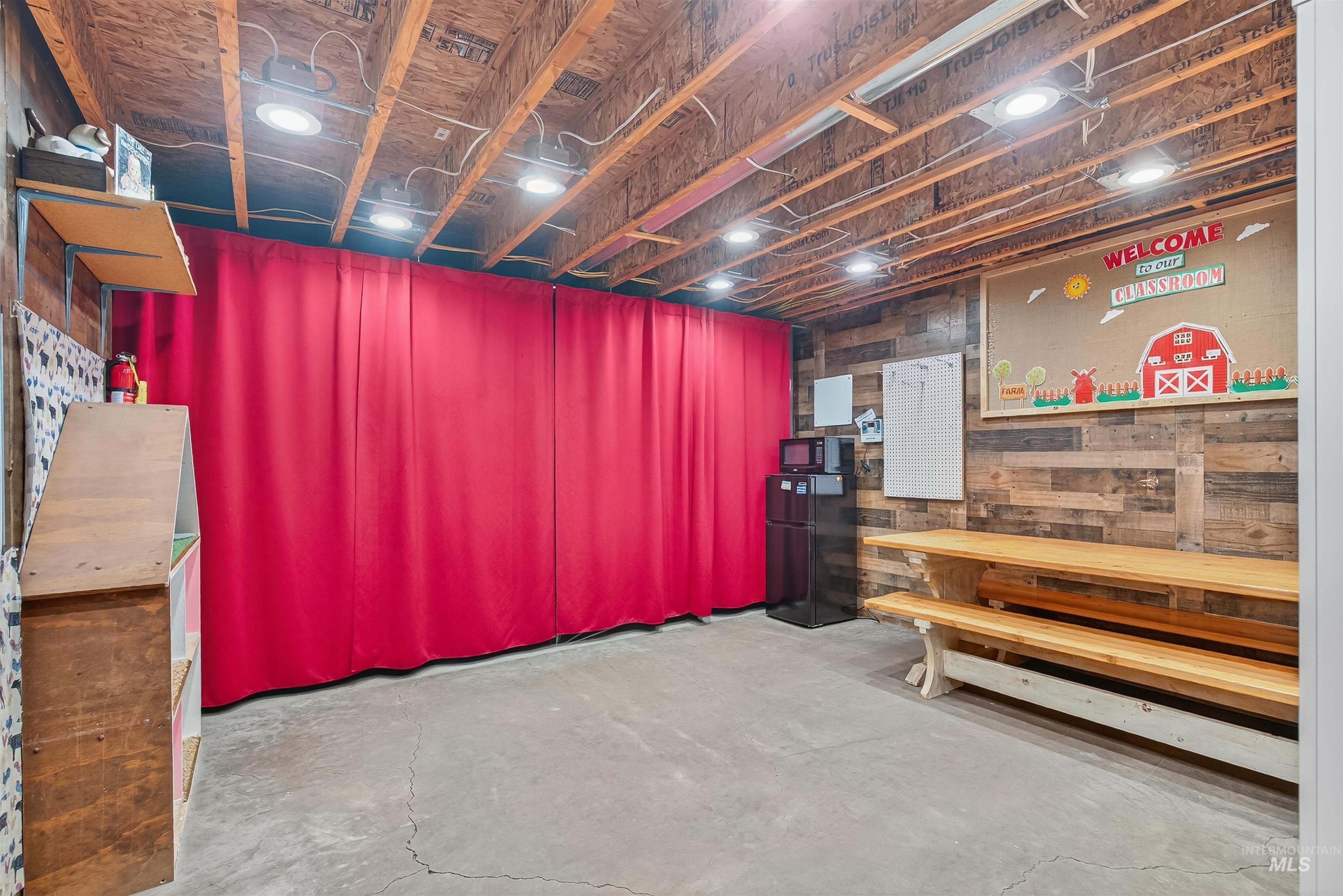 1827 Grelle Ave, Lewiston, Idaho 83501, 4 Bedrooms, 3 Bathrooms, Residential For Sale, Price $925,000, 98982862